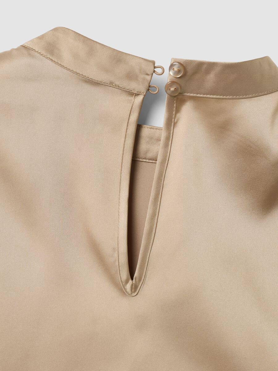 Beige stretch fabric high-neck top_5