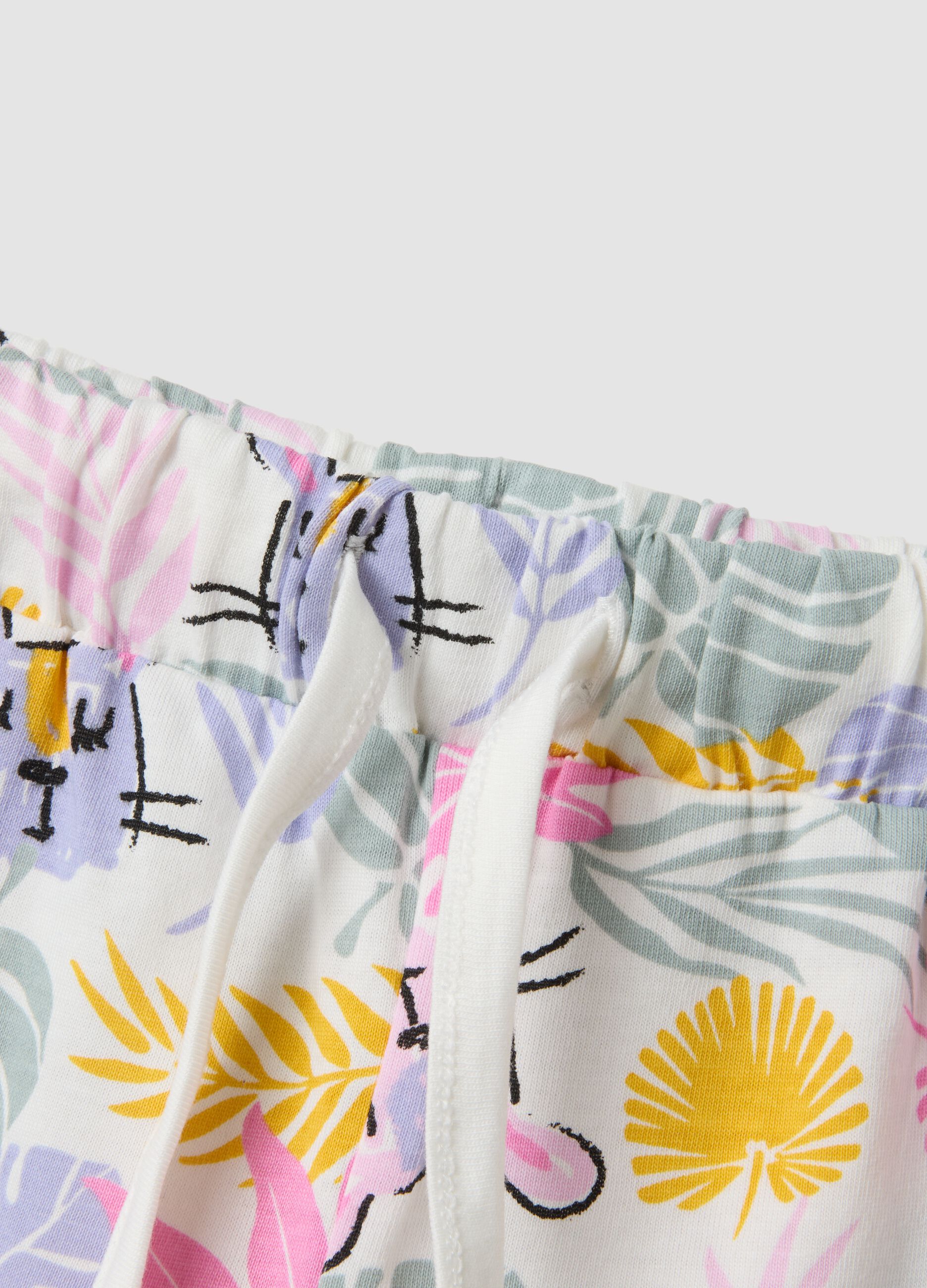 White pure organic cotton floral-print shorts for baby girl