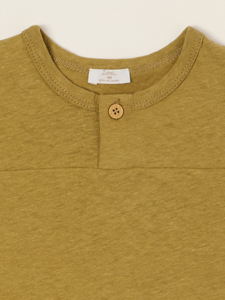 T-shirt verde in misto lino e cotone da neonato regular fit_1