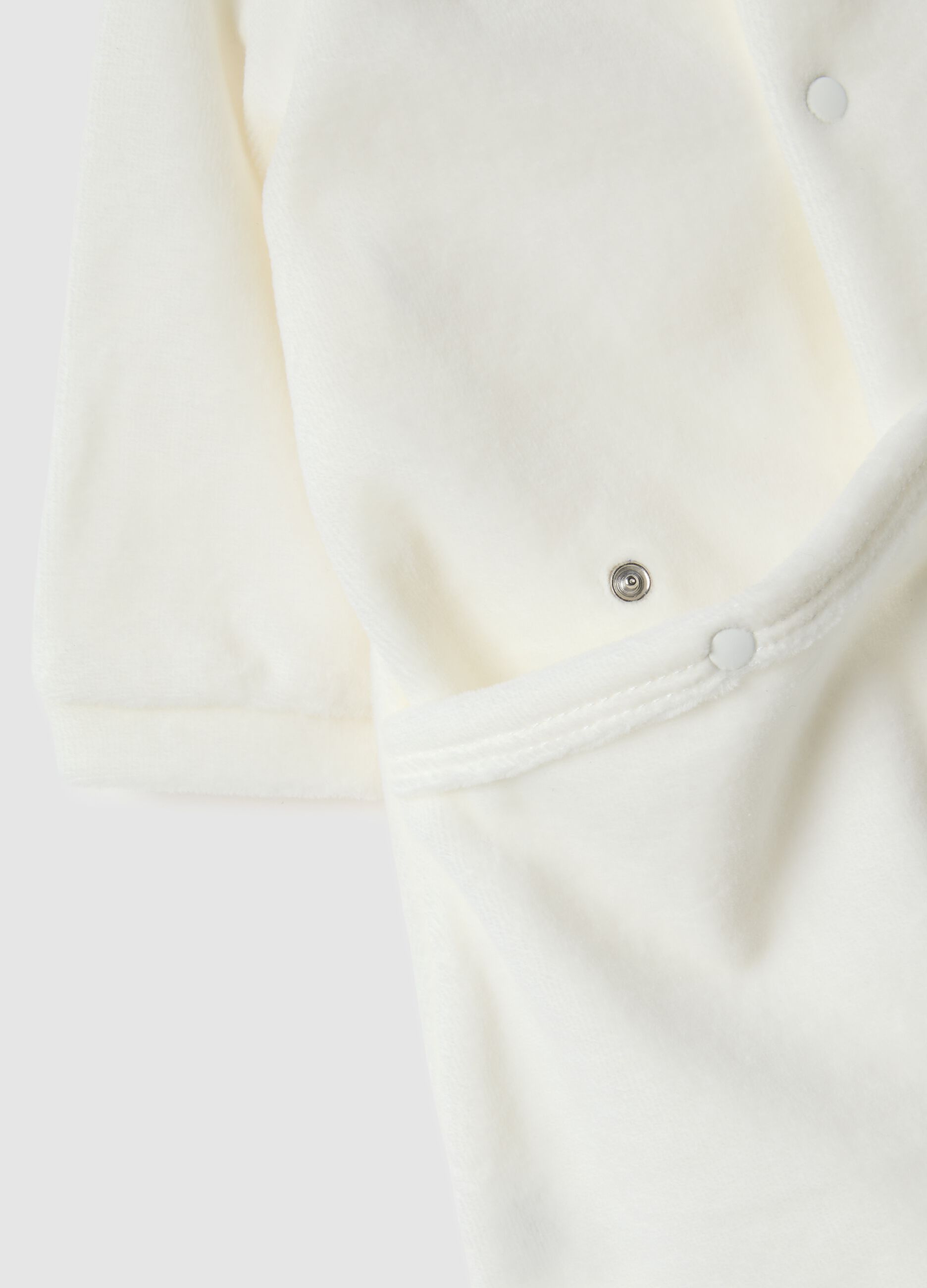 White newborn playsuit in regular fit cotton blend with embroidery