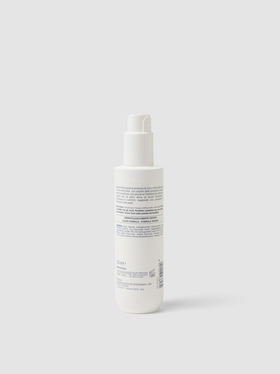 Refreshing Coconut-Scented Mist_1