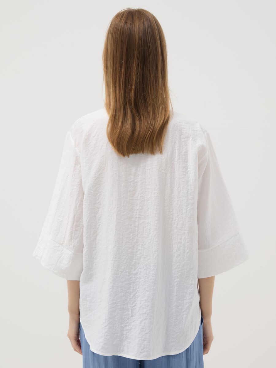 Camicia bianca in misto viscosa con collo alla coreana_3