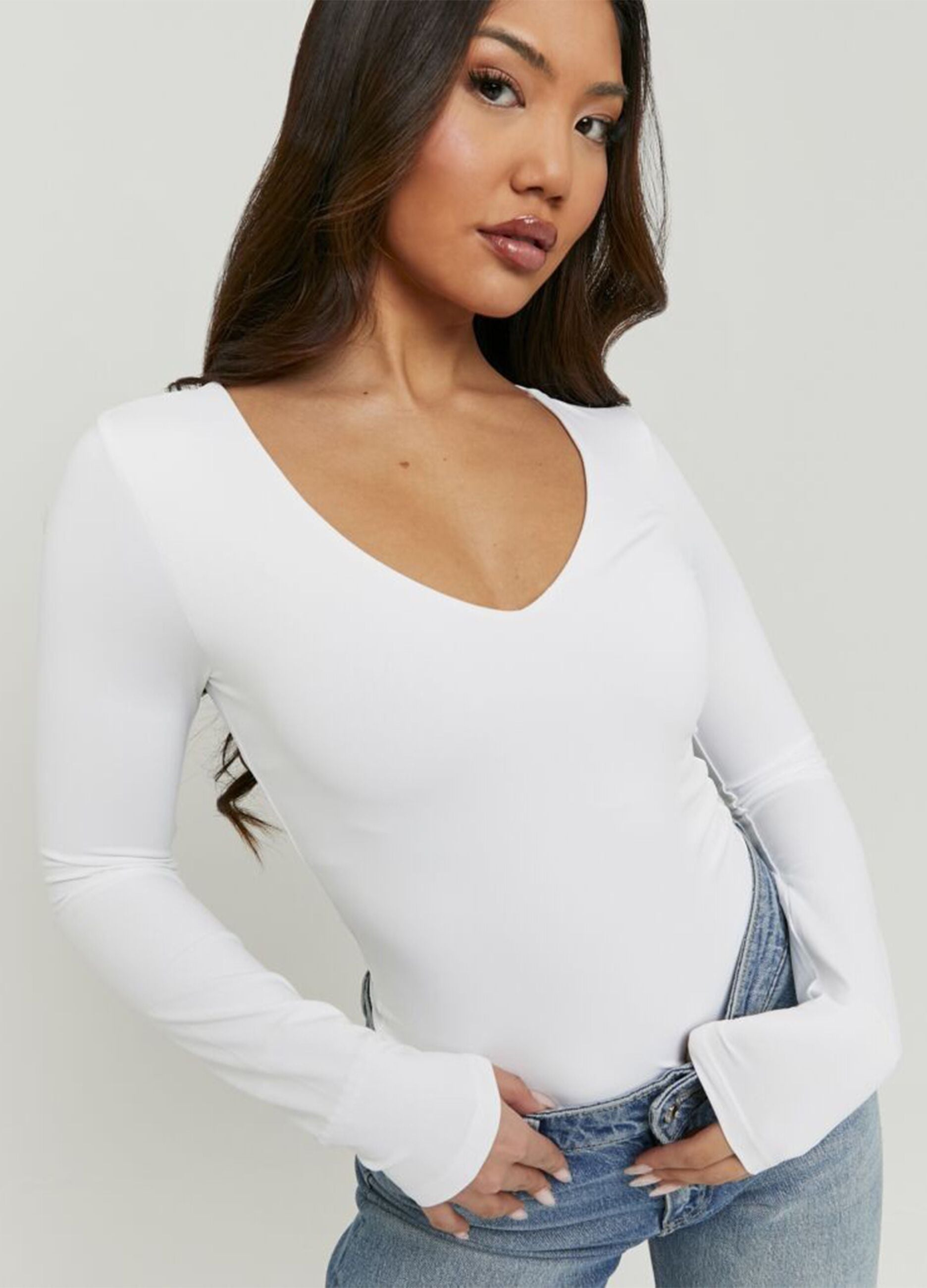 White long-sleeved deep V-neck T-shirt in pure cotton, regular fit