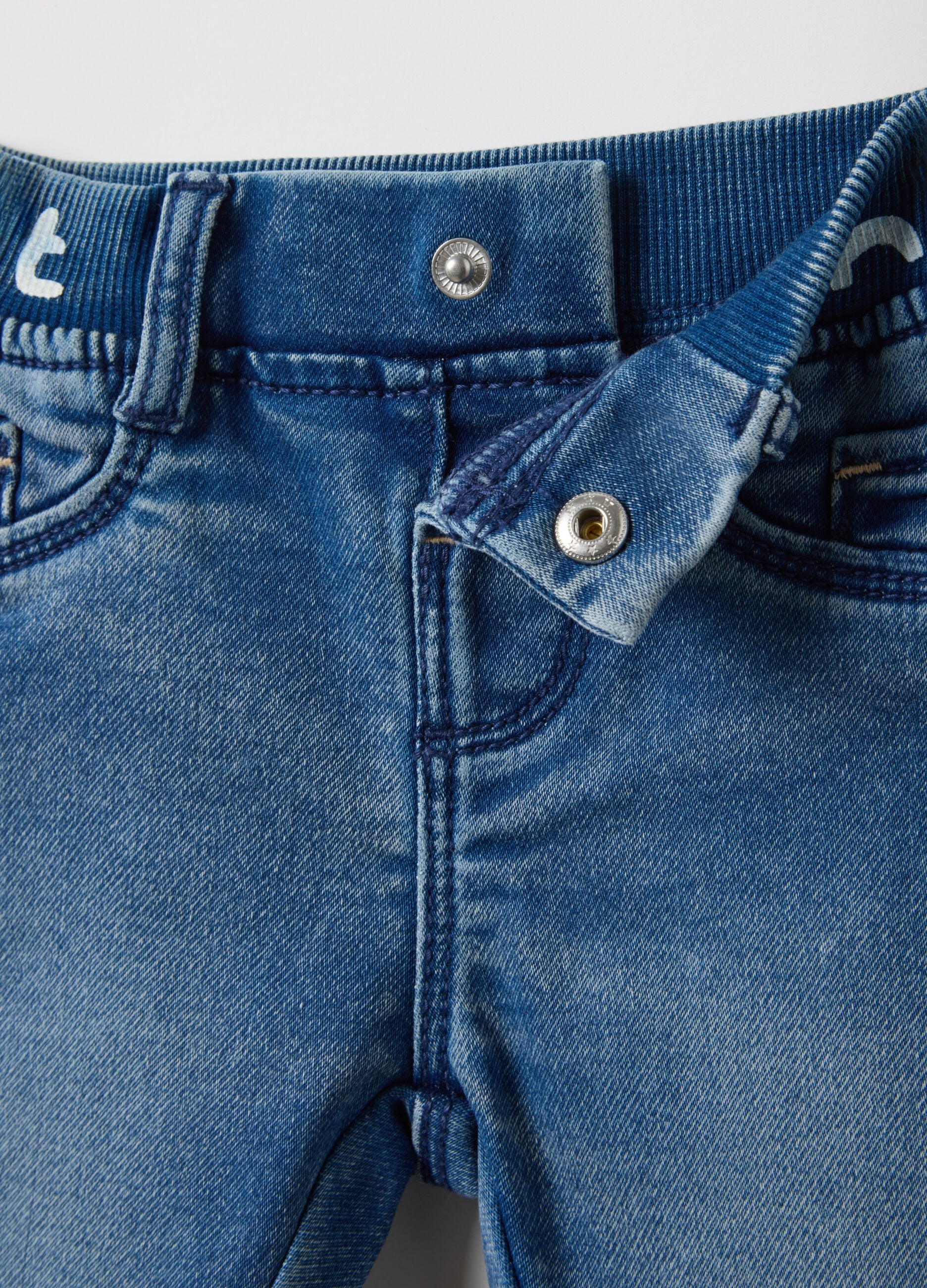 Blue cotton blend jeans for newborns regular fit