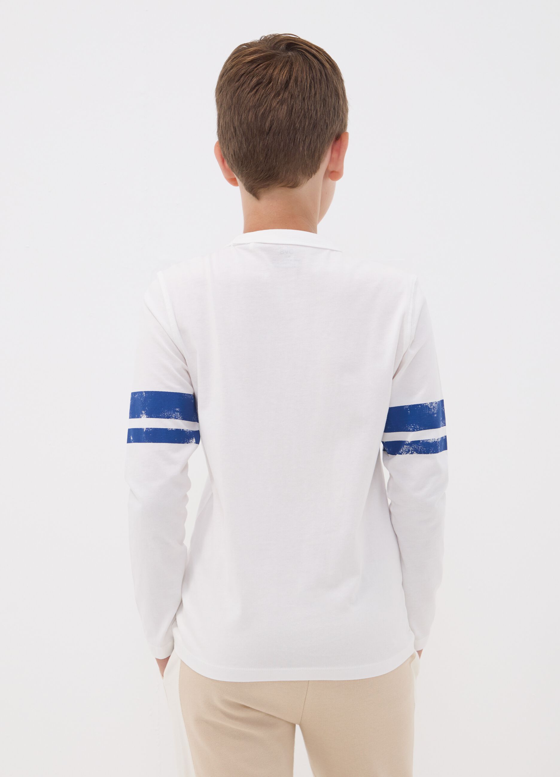 White organic cotton T-shirt with varsity print for boys