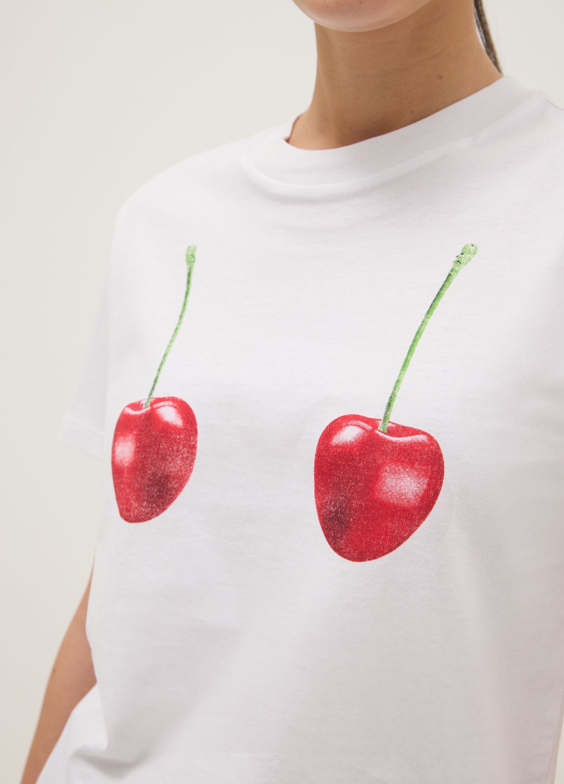 White pure cotton regular fit T-shirt with cherry print