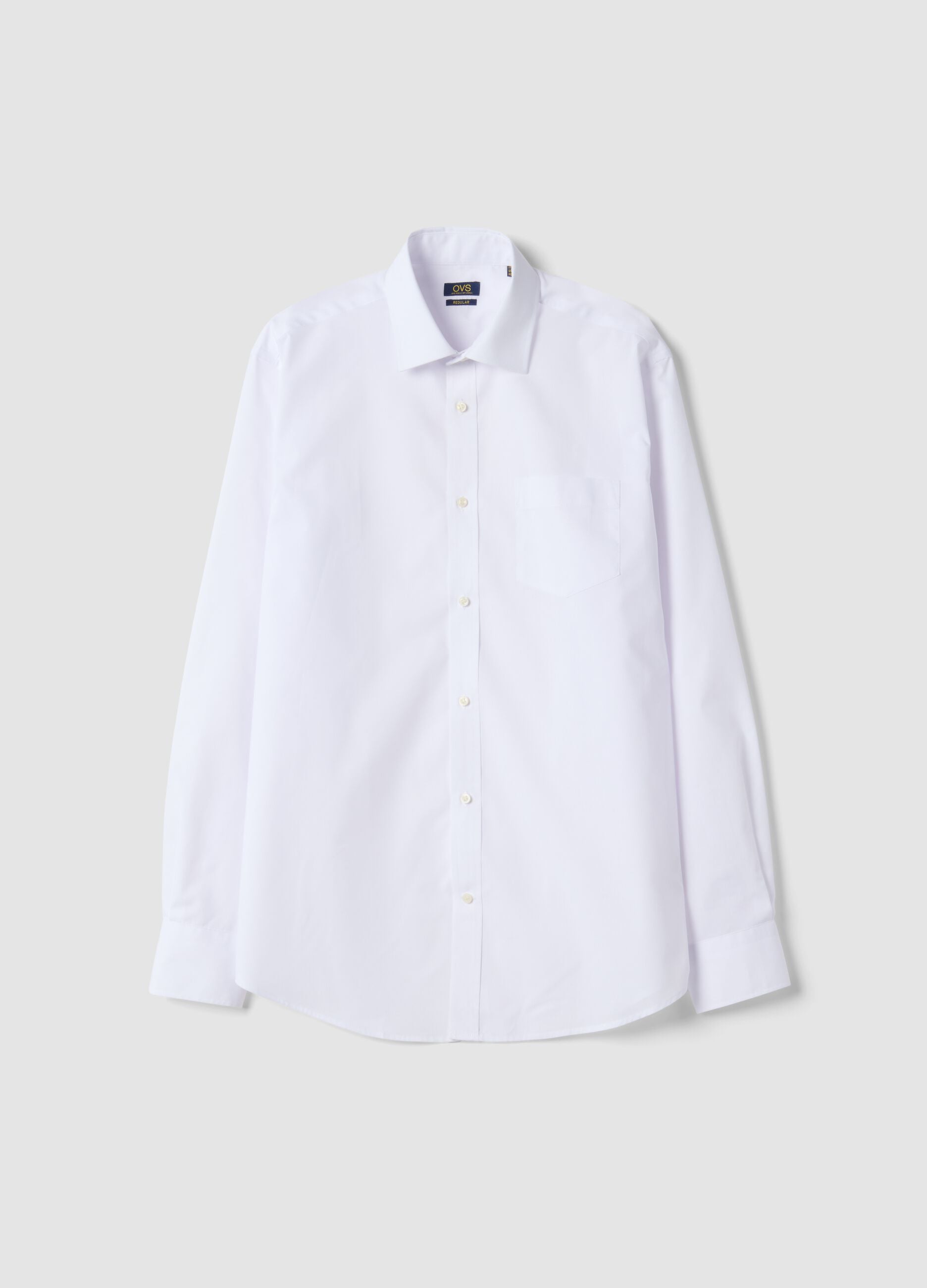 White regular-fit shirt with classic collar, easy iron