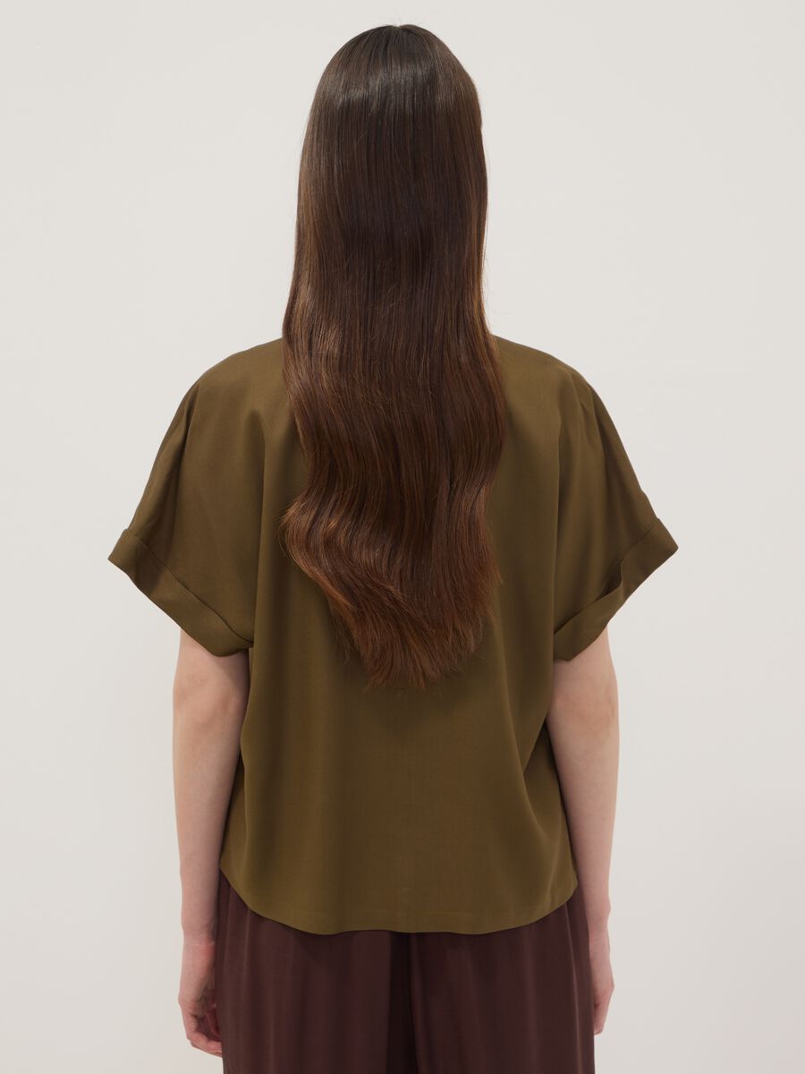 Green short-sleeve pure viscose shirt with oversized fit_3