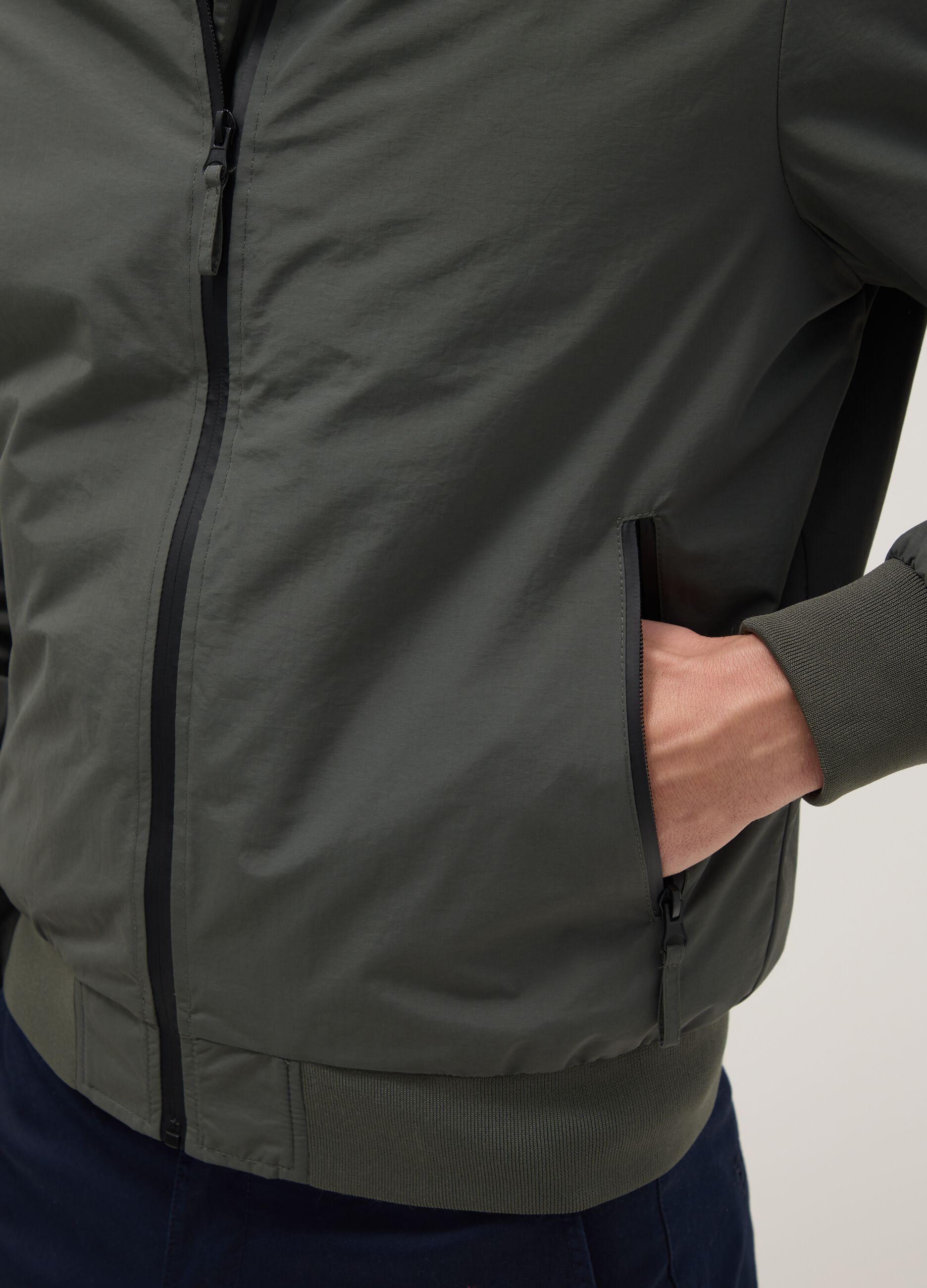 Regular fit green bomber jacket with zip