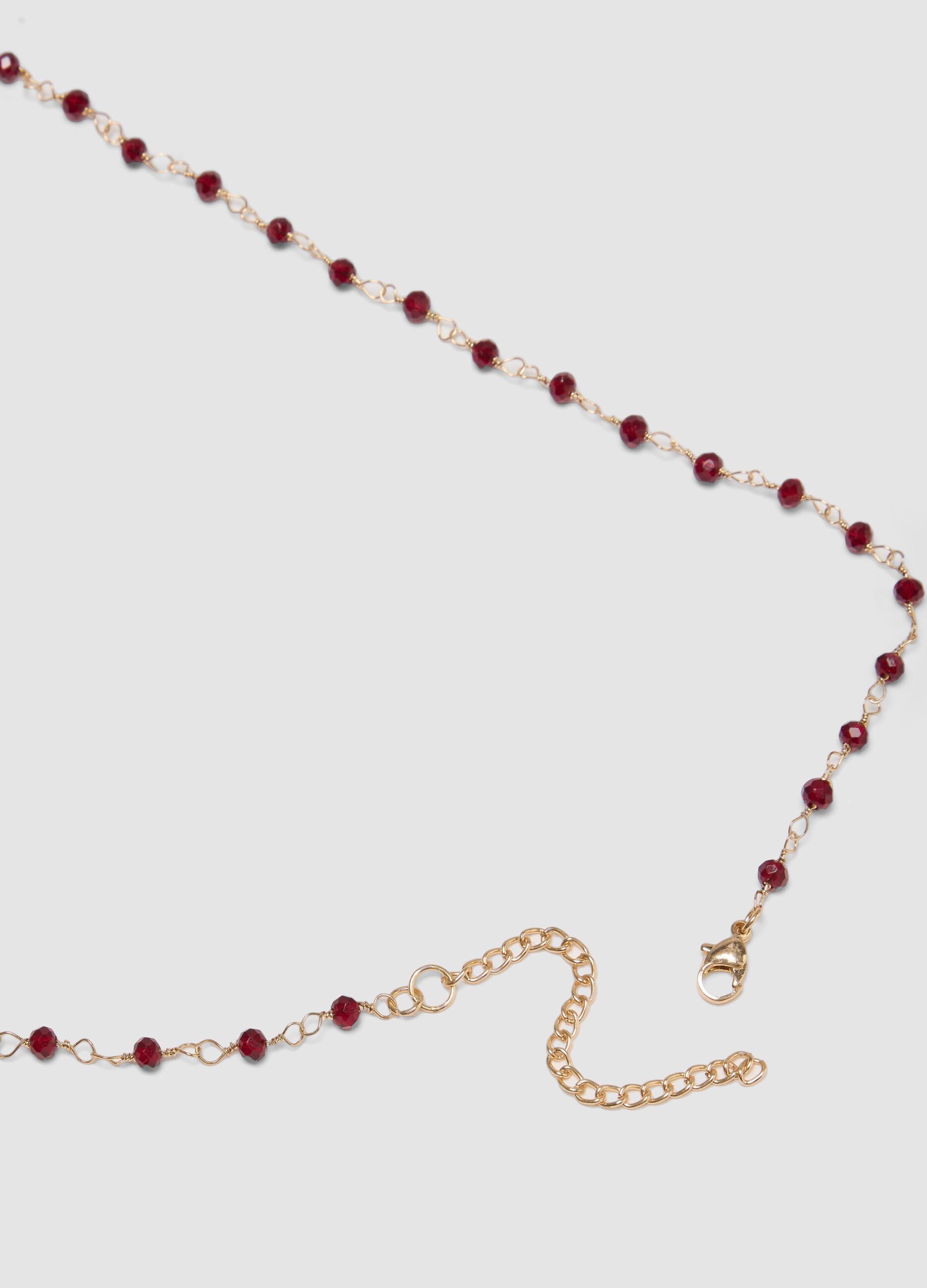 Collana rosa con ciondolo a cuore ricamato