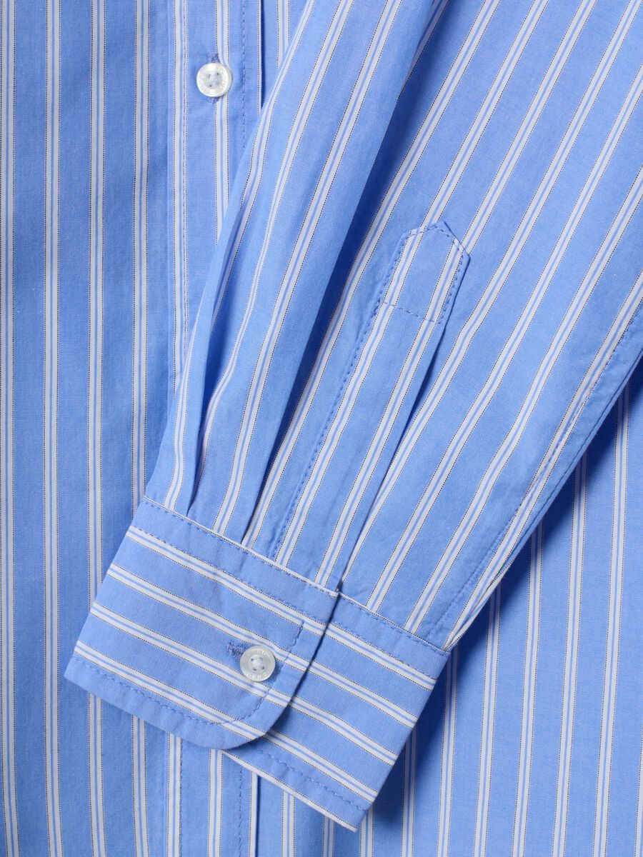 Light blue poplin shirt with white stripes, regular fit_5