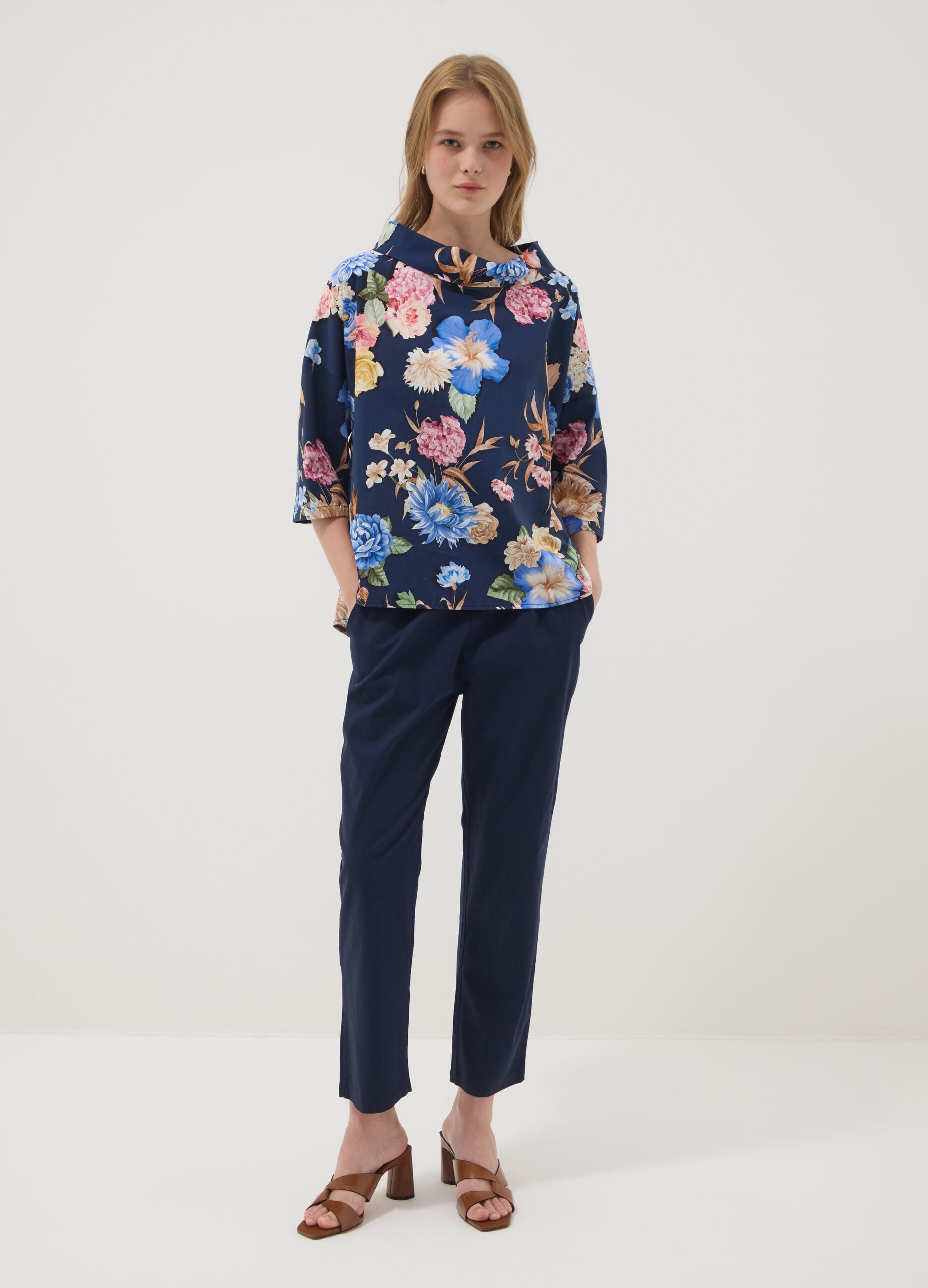 Blue stretch cotton trousers
