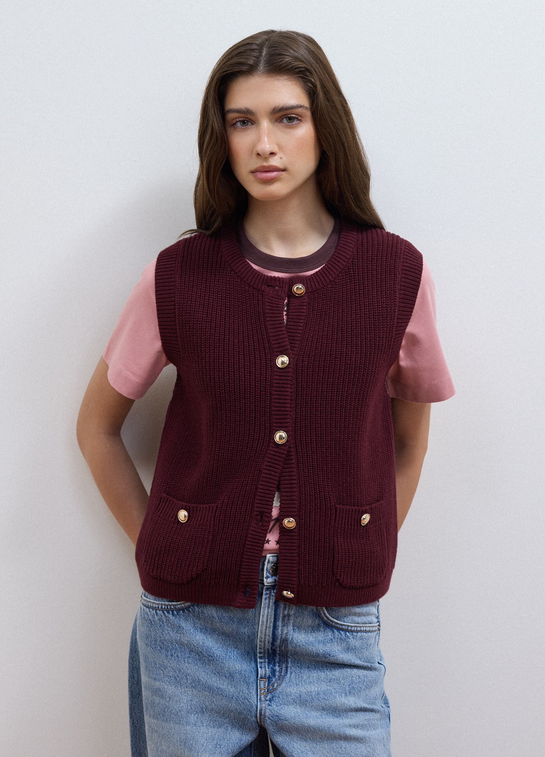 Red pure cotton regular-fit knitted gilet