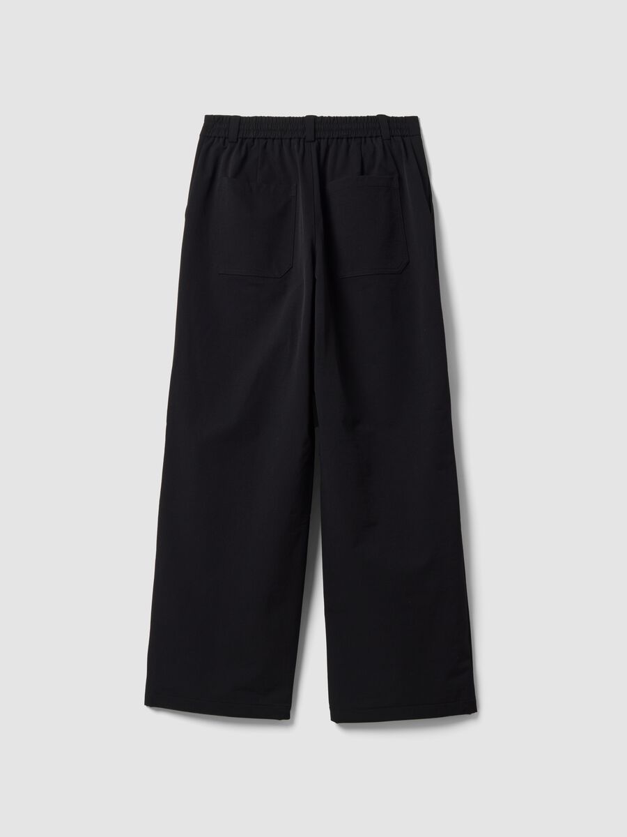 Pantaloni neri in tessuto elasticizzato parachute fit_2