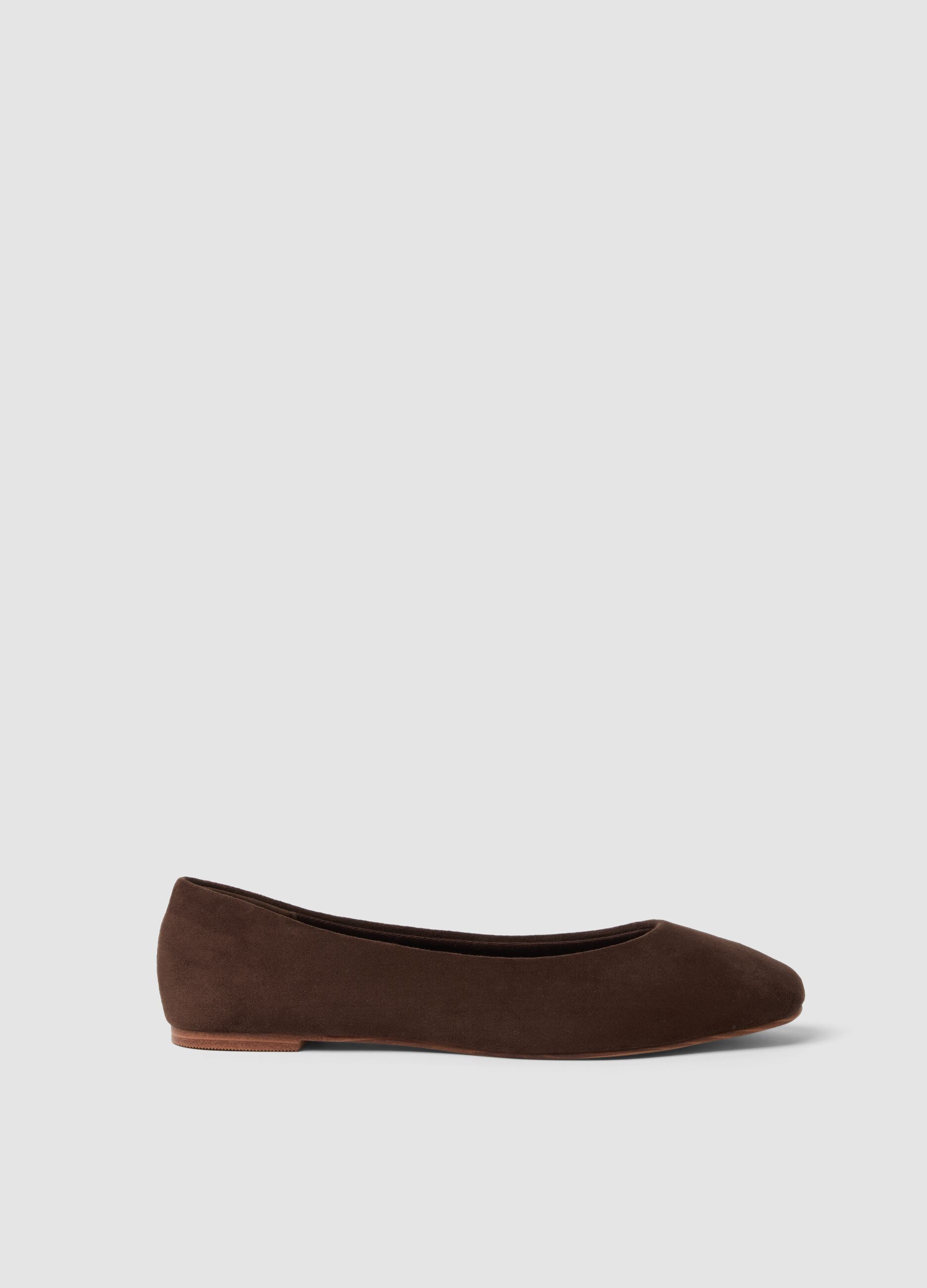 Classic brown ballet flats