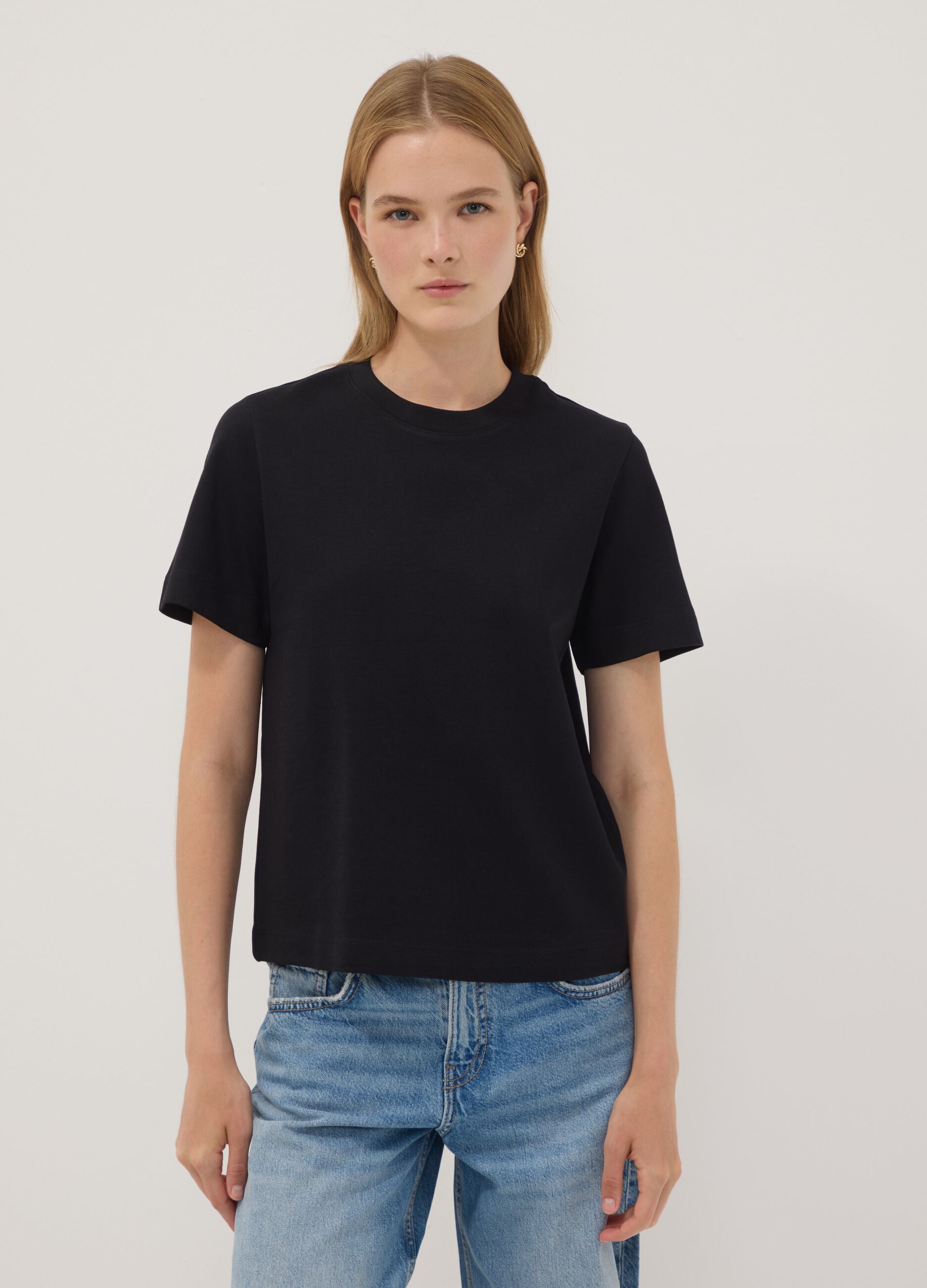 The Iconic Tee relaxed-fit black pure cotton short-sleeve T-shirt