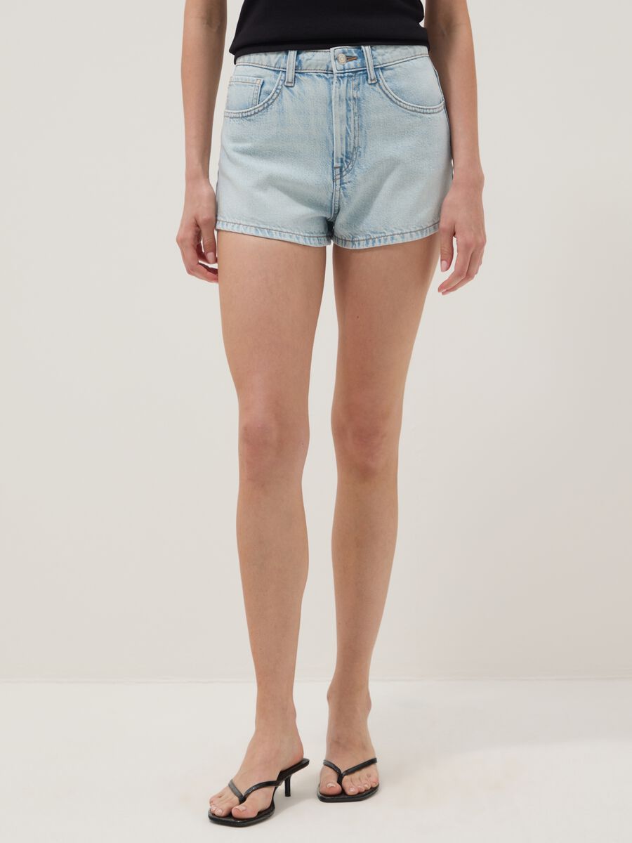 Shorts denim azzurro in puro cotone straight fit_1