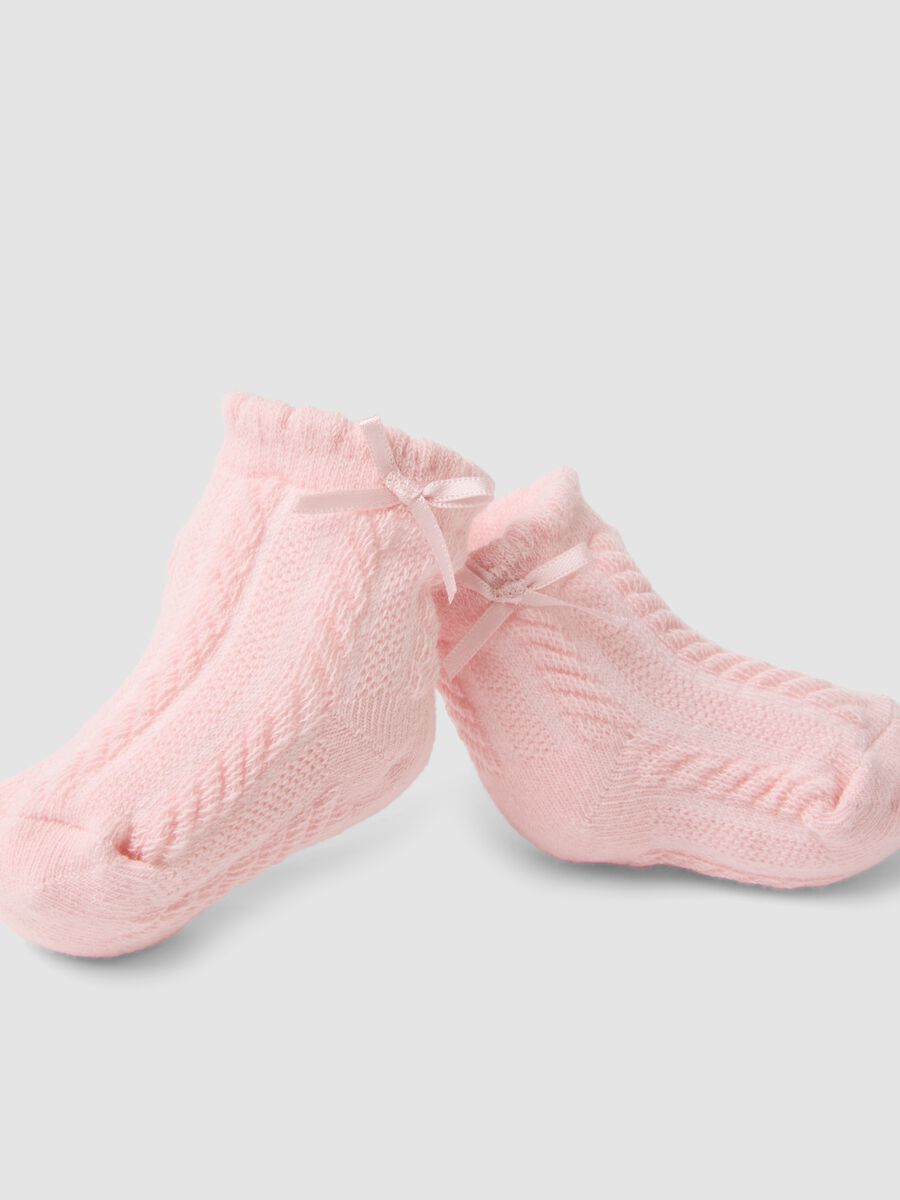 Pink organic cotton blend baby girl booties with bow_2