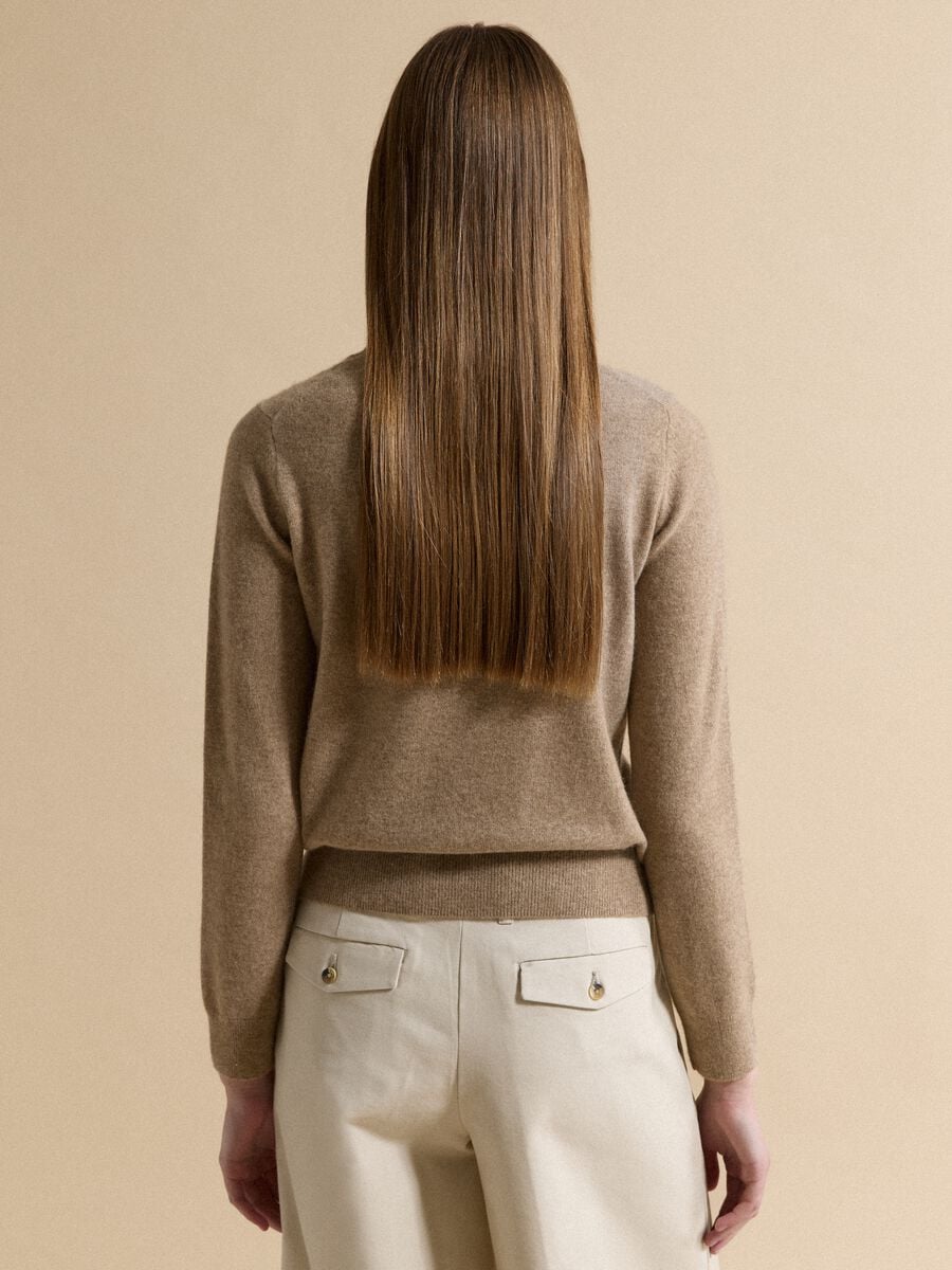 Beige pure cashmere crew-neck jumper_3