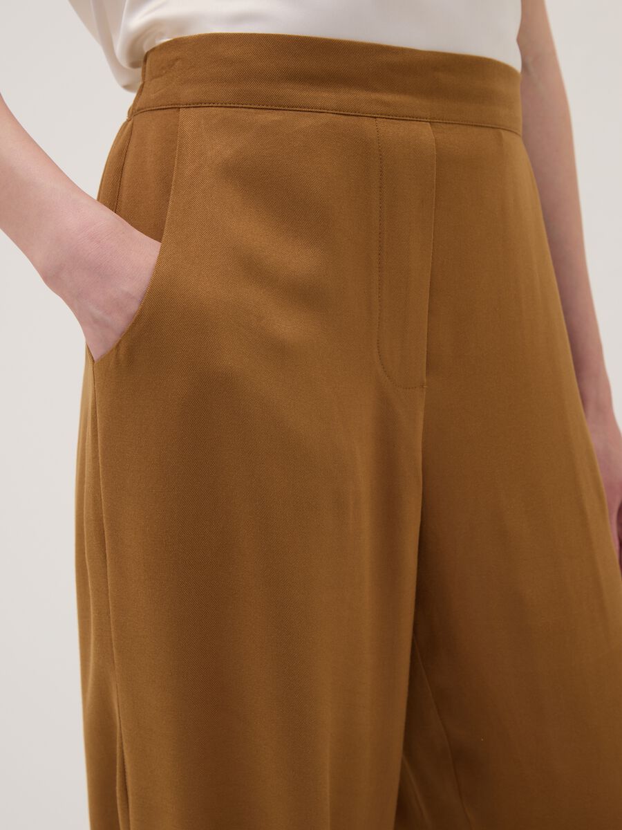 Brown pure viscose trousers with elasticated cuffs, regular fit_3