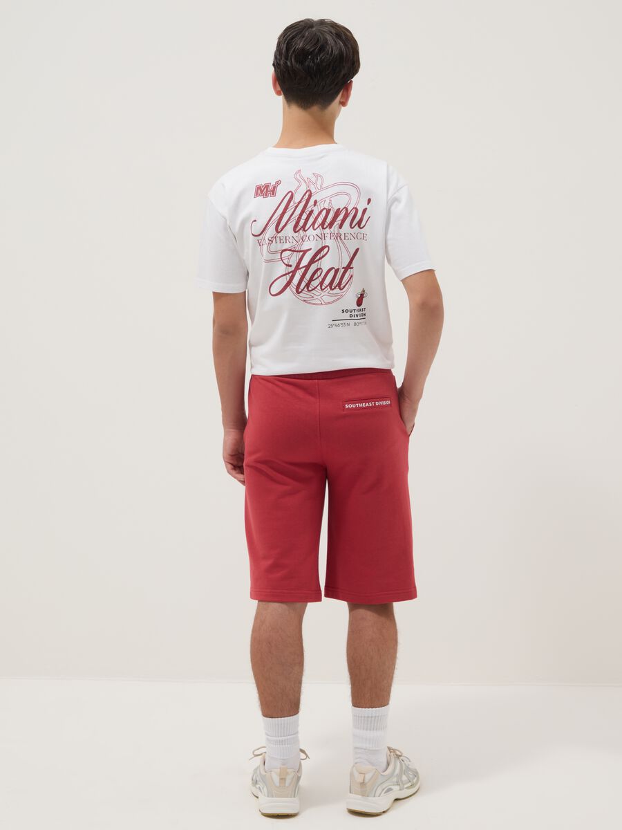 Shorts rossi regular in misto cotone_1