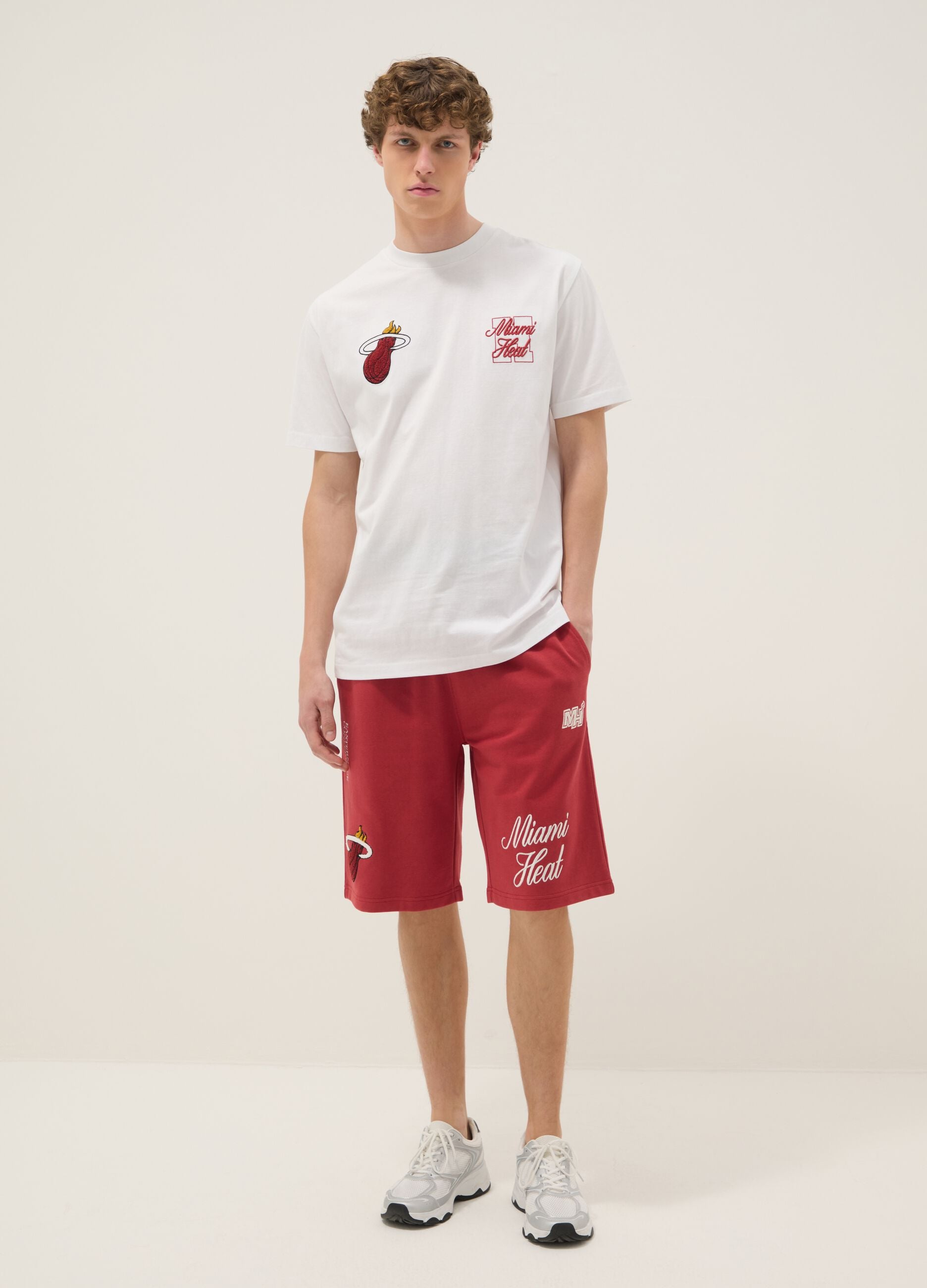White pure cotton T-shirt with embroidered Miami Heat logo
