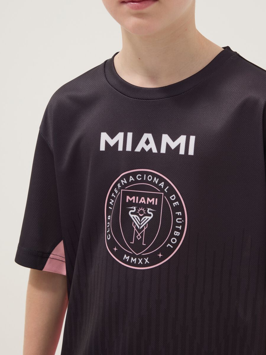 T-shirt nera a maniche corte con stampa sportiva regular fit_2