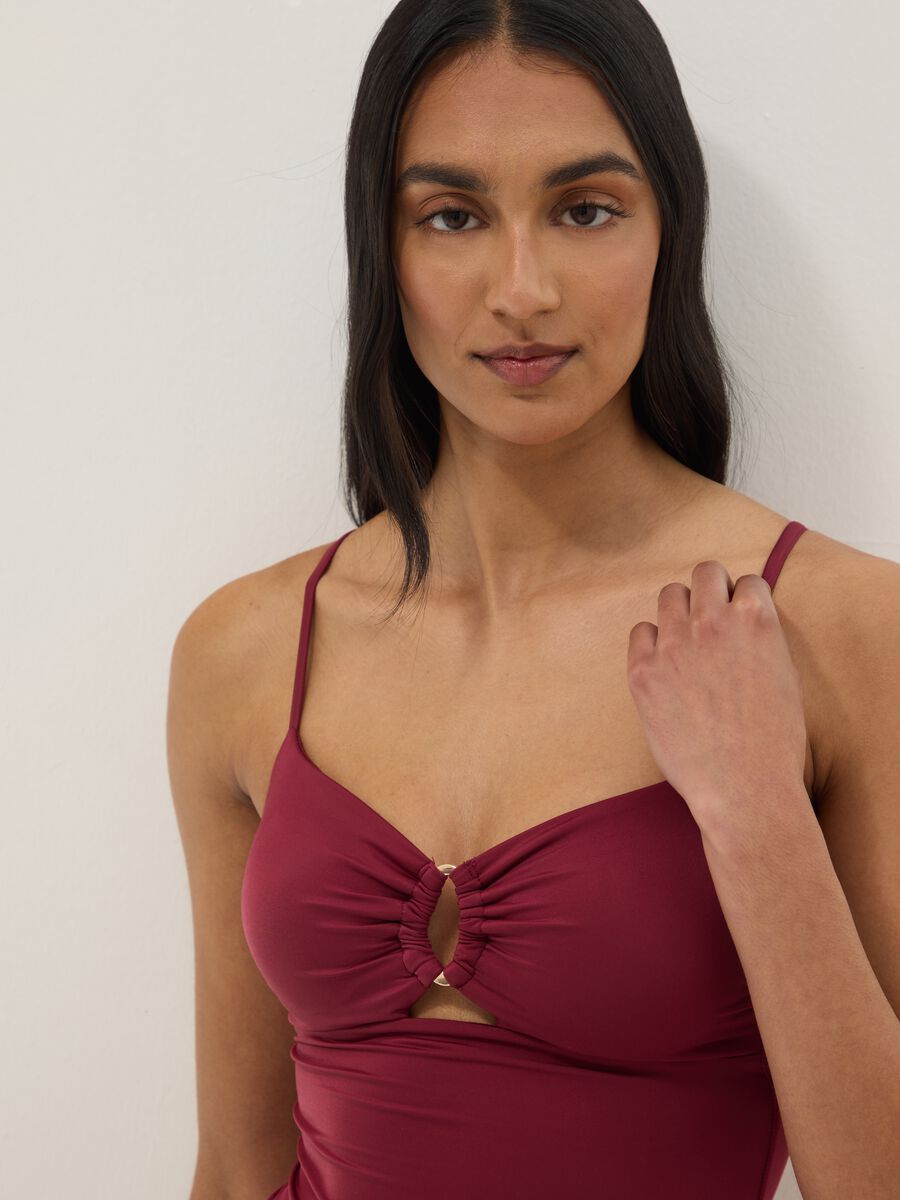 Red stretchy one-piece swimsuit with straps_3