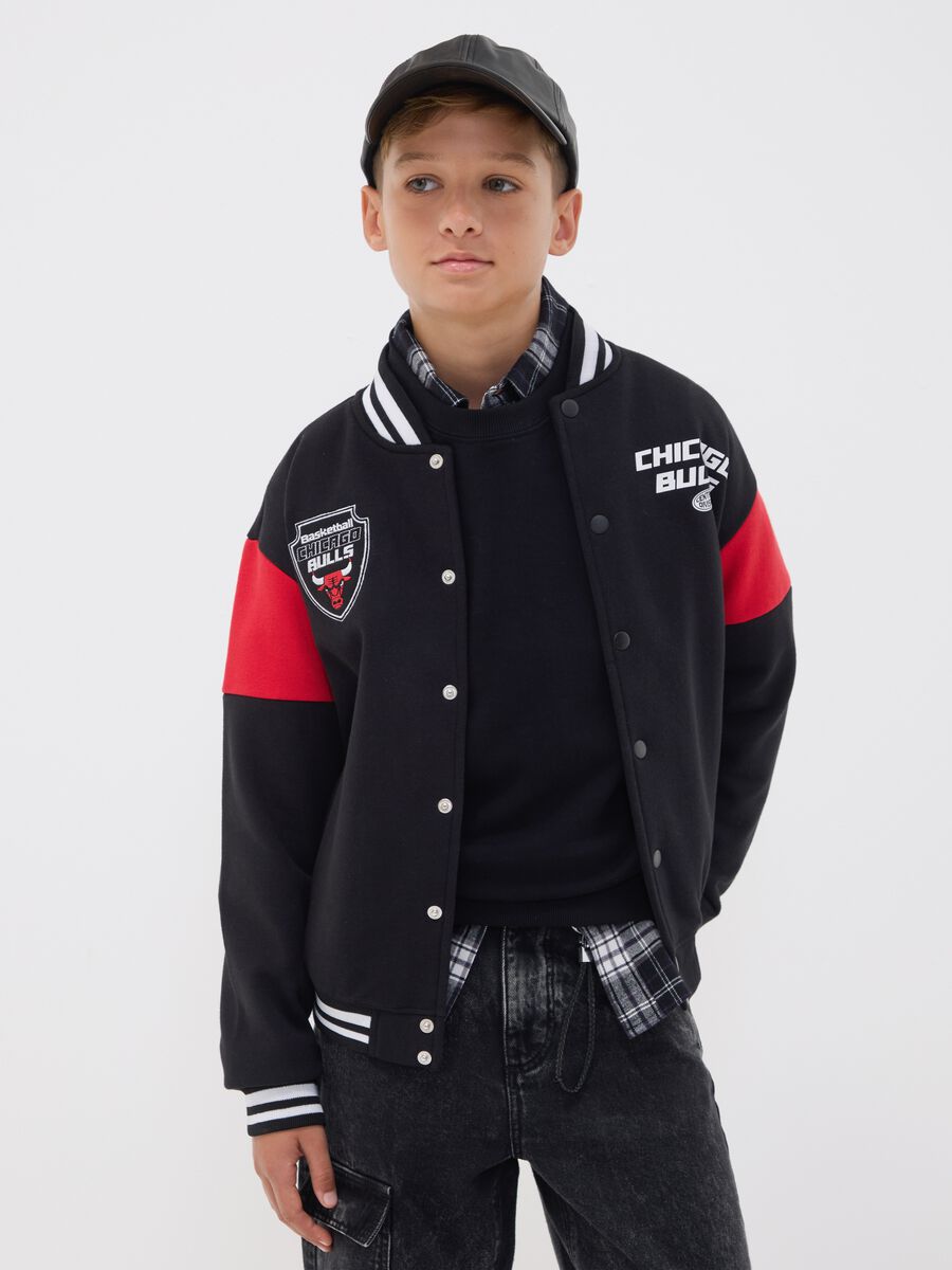 Black cotton-blend sweatshirt for boys with Chicago Bulls graphics_0