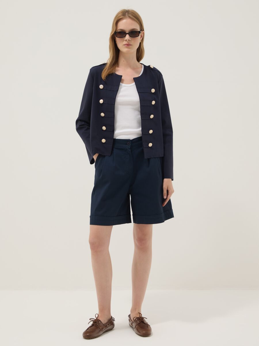 Blue cropped stretch cotton jacket with decorative buttons, regular fit_2