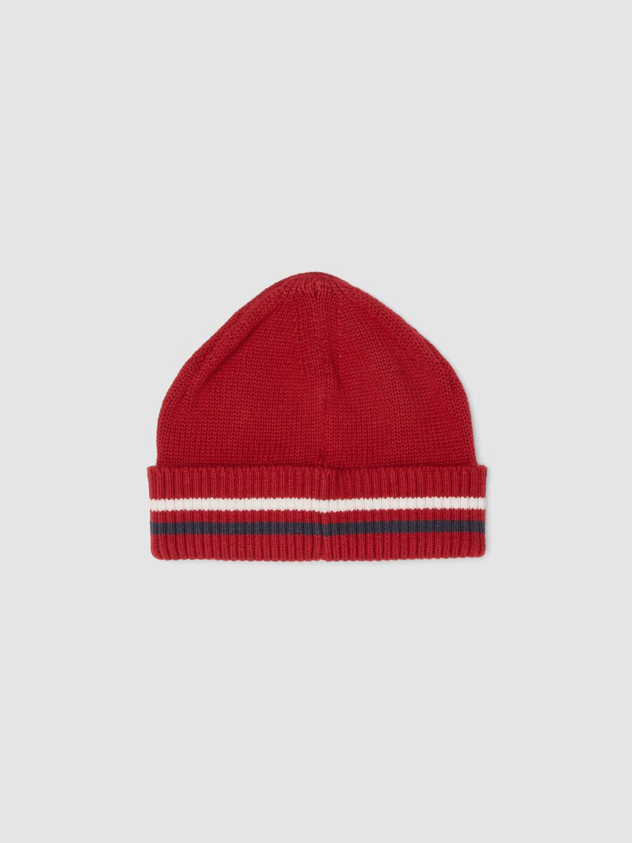 Red baby hat in pure organic cotton jersey knit with teddy bear patch_1