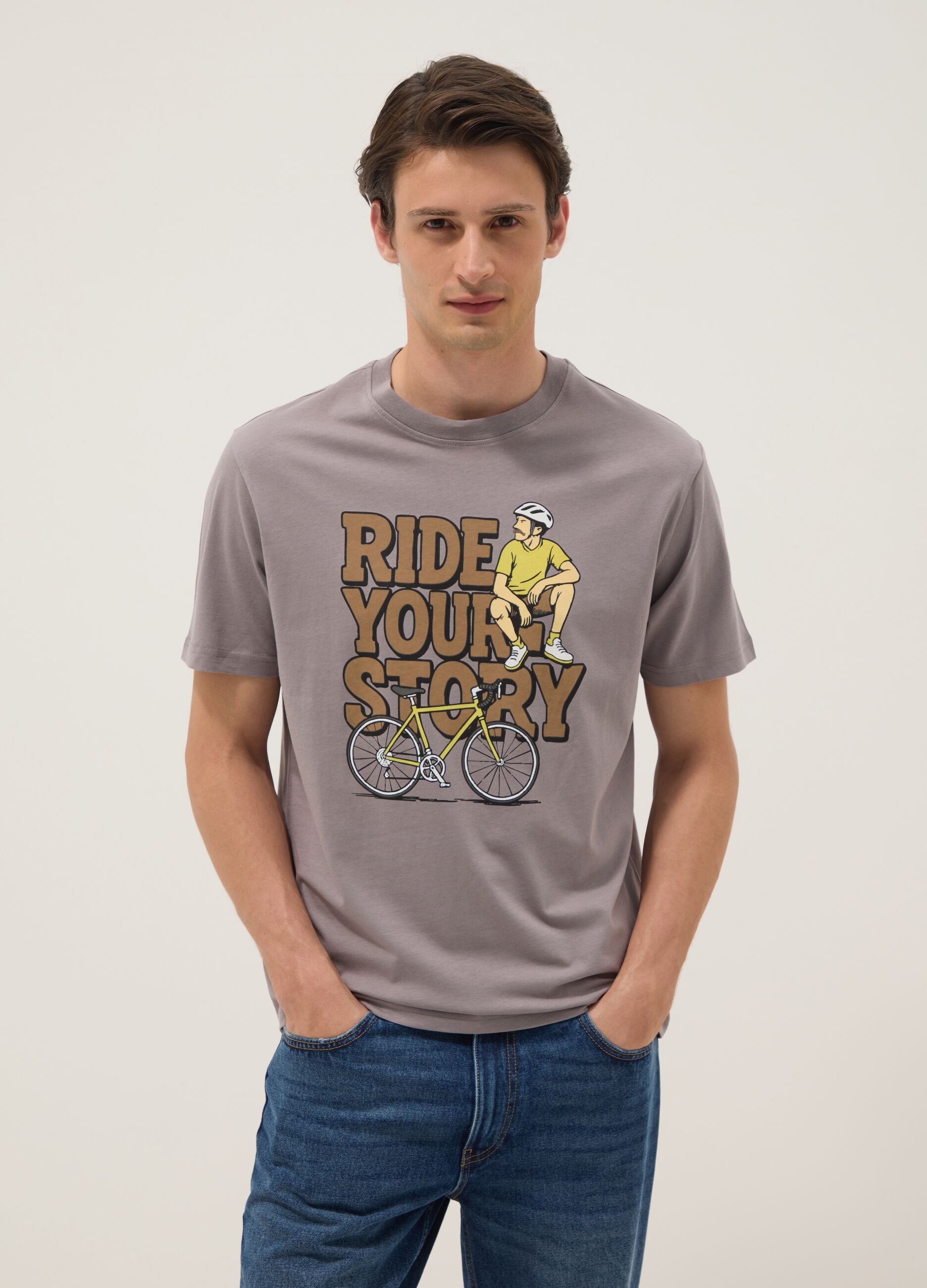 Grey pure cotton T-shirt with front print, regular fit