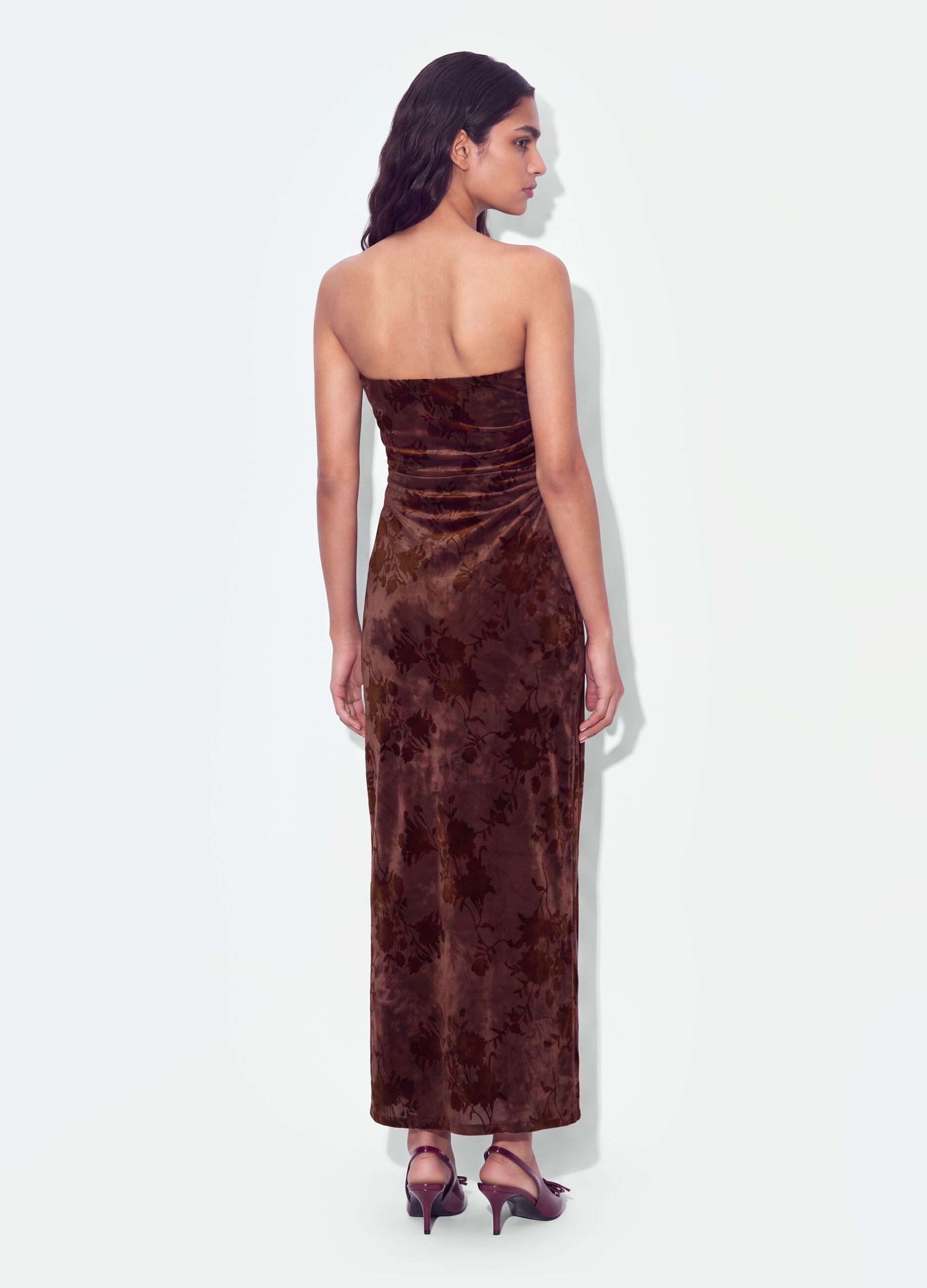 Red fitted maxi dress in stretch floral fabric