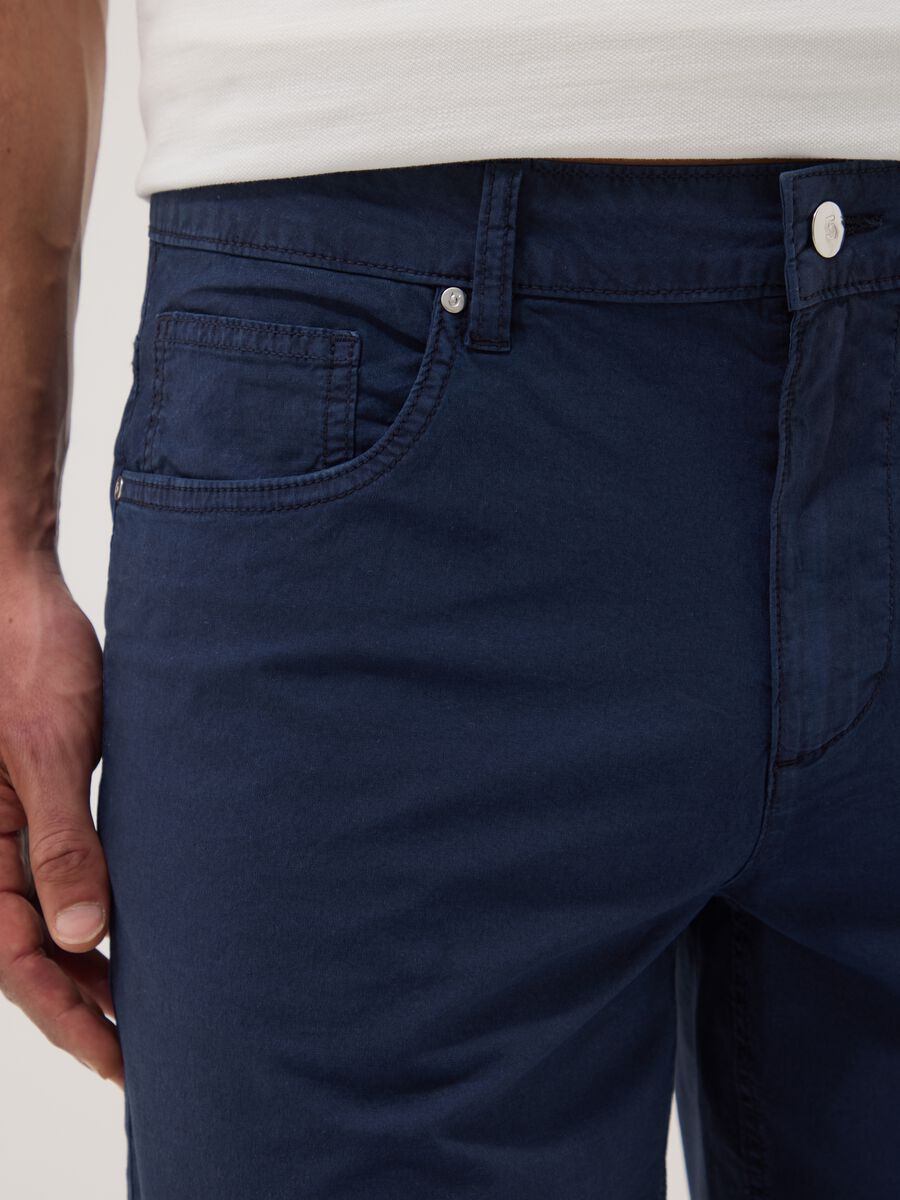 Blue regular-fit stretch cotton bermuda shorts_3