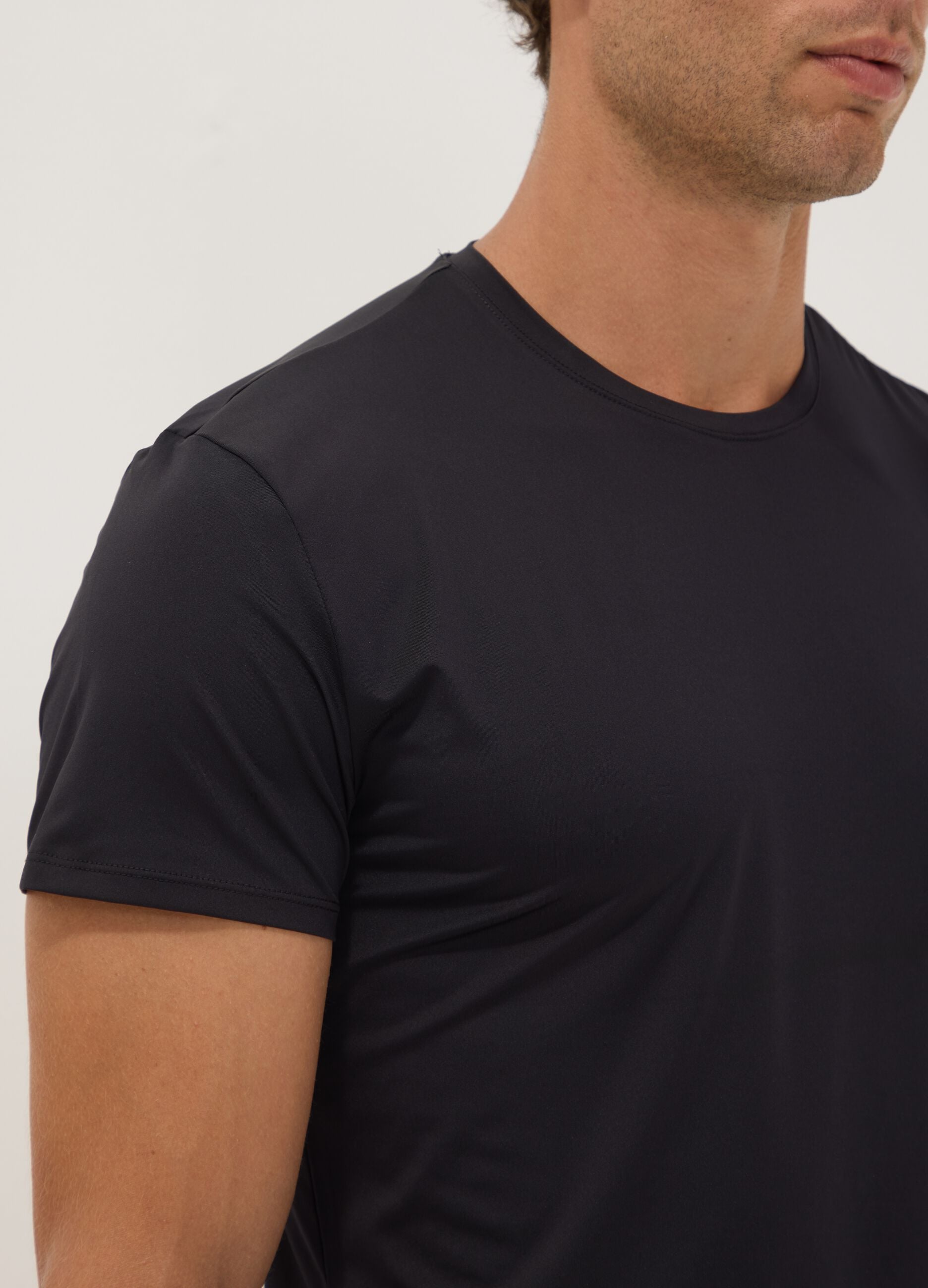 2-pack of black stretch microfibre T-shirts, regular fit