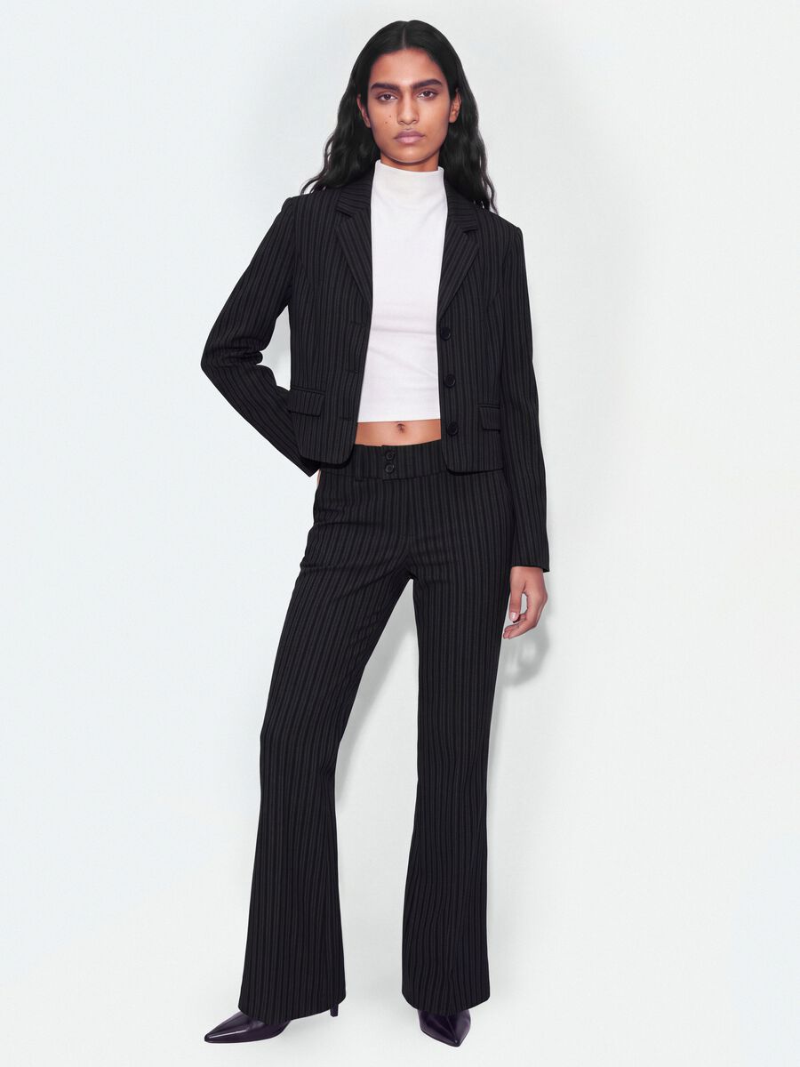 Black cropped stretch-viscose blazer with classic lapels, slim fit_1