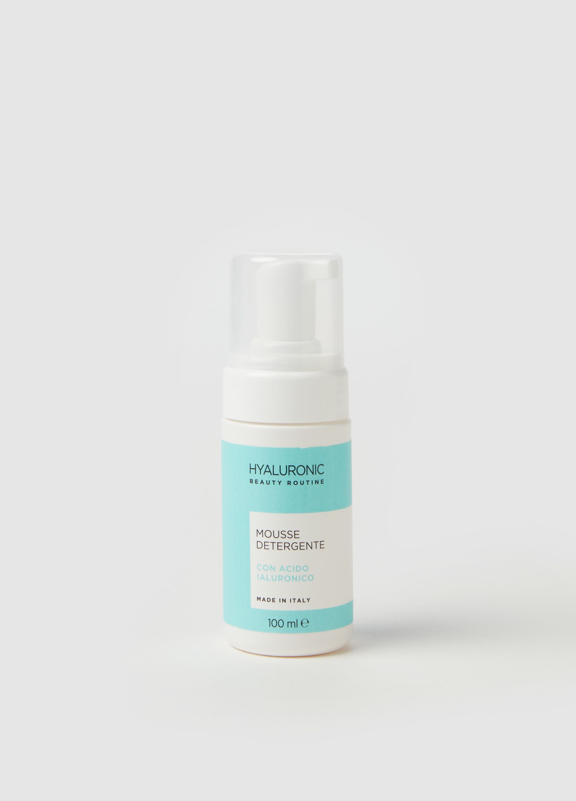 Cleansing mousse with hyaluronic acid