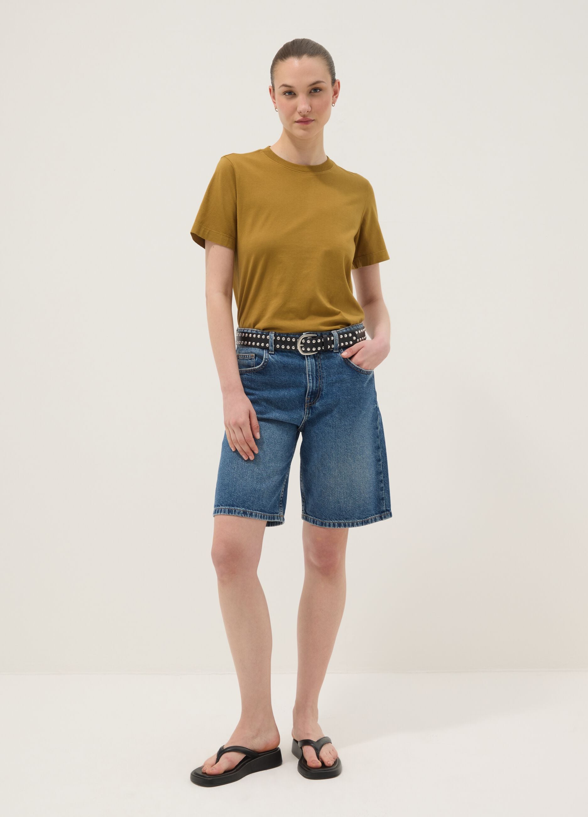 T-shirt marrone a maniche corte in puro cotone regular fit