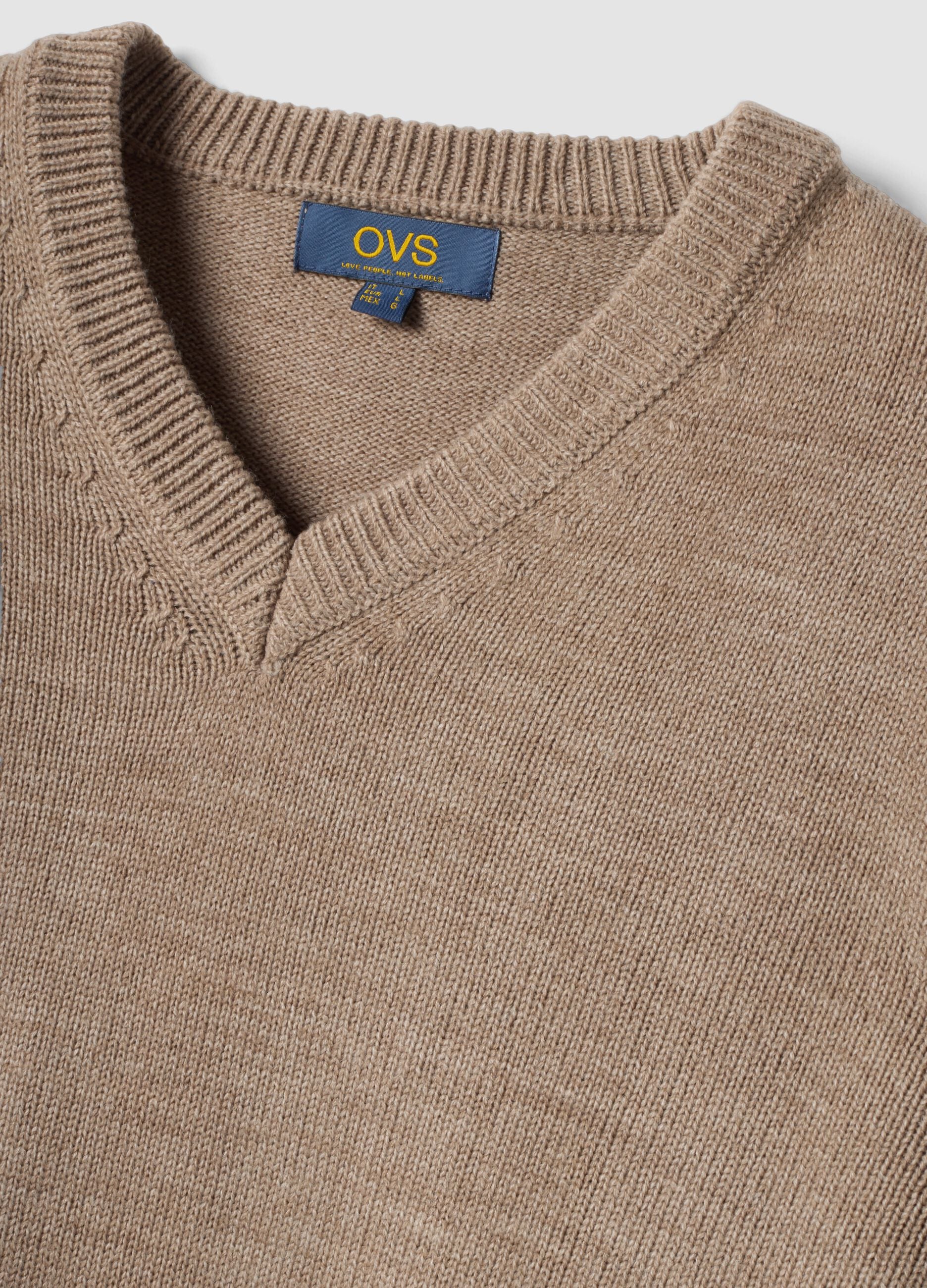 Brown V-neck jumper, regular fit