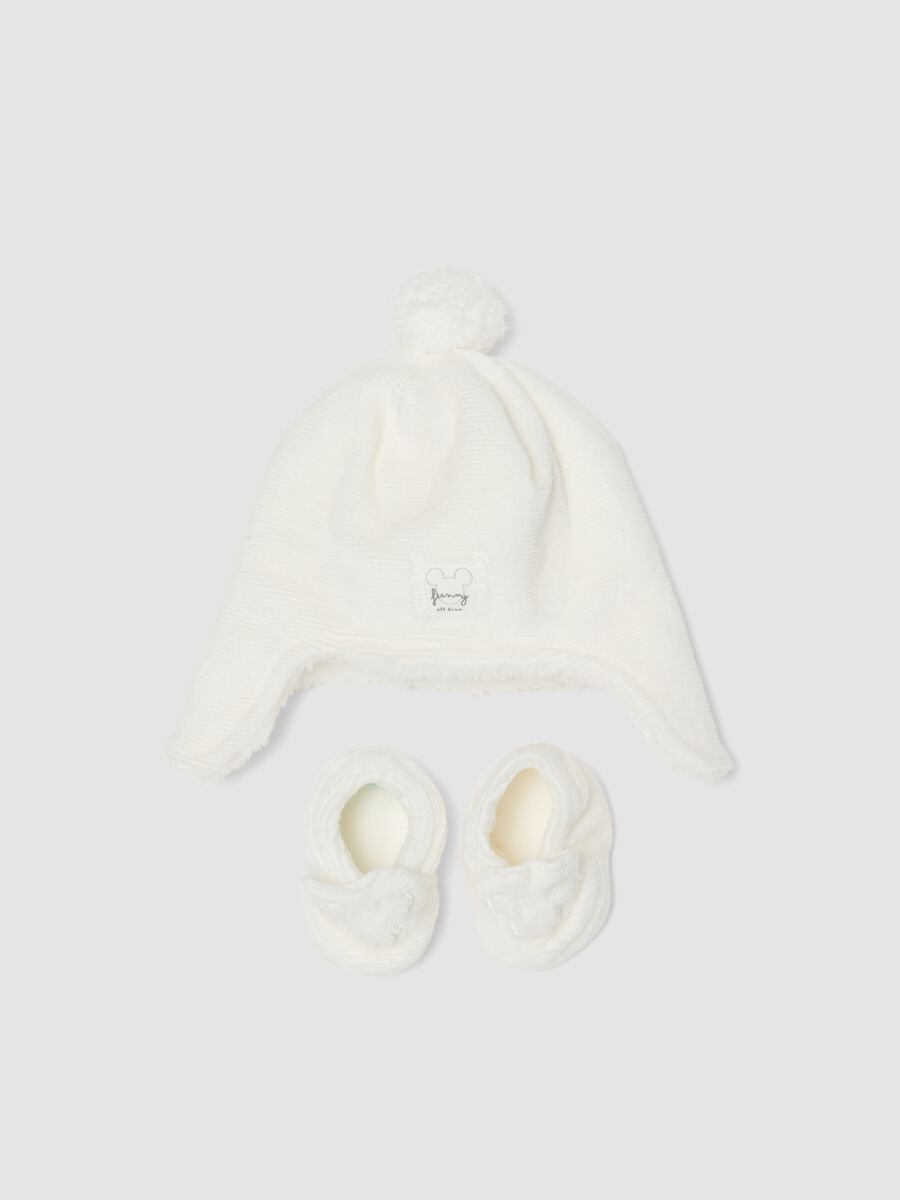Set bianco con cappello e scarpine per neonato con stampa Mickey Mouse_0