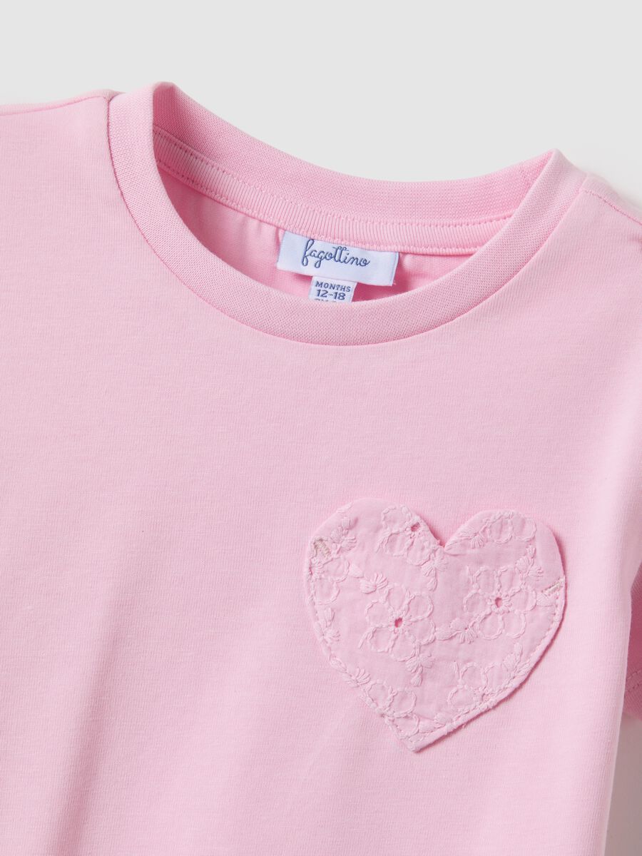 Pink girl&rsquo;s stretch cotton t-shirt with heart - regular fit_2