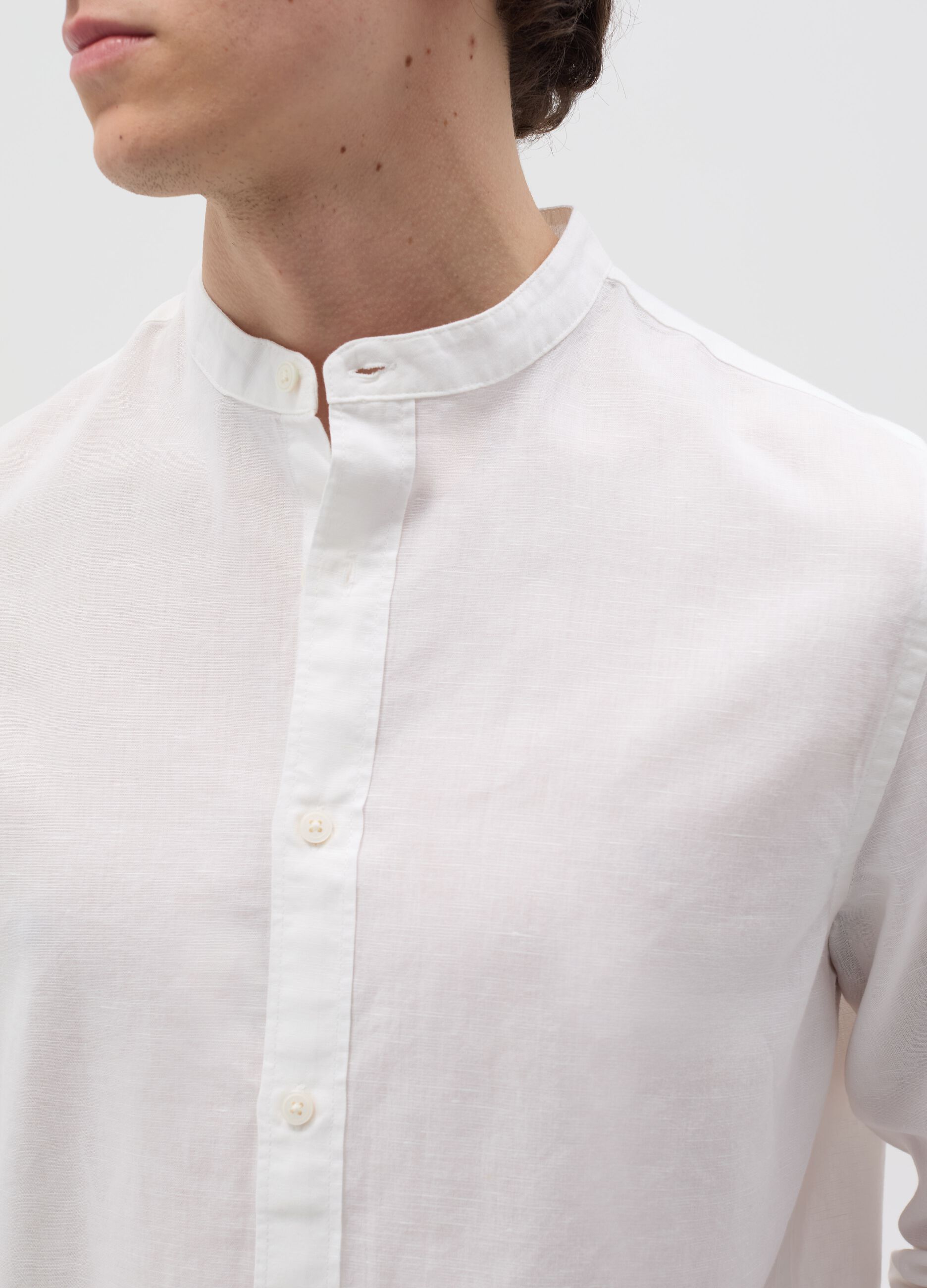 Cotton and linen shirt with Mandarin collar