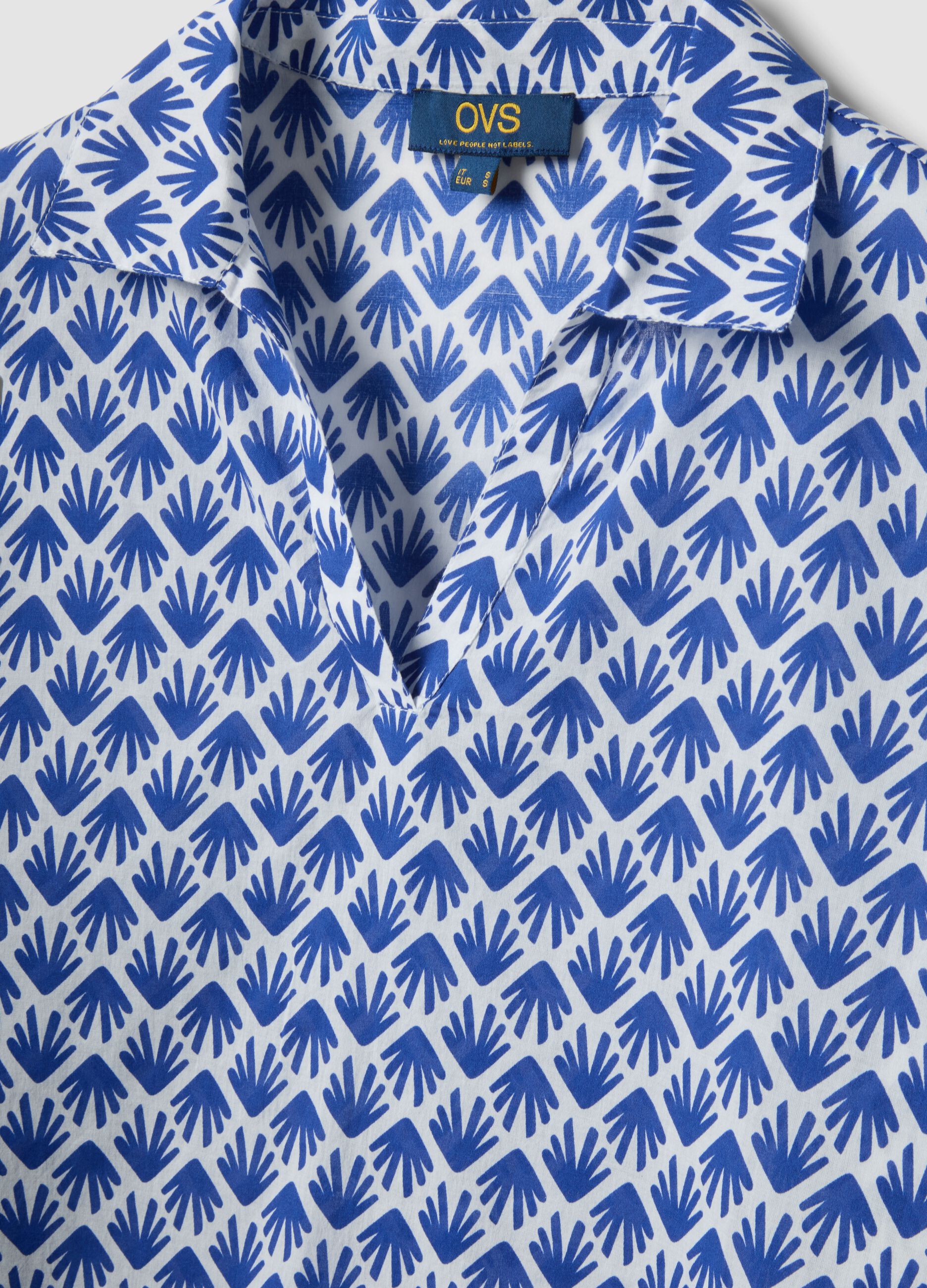 Multicoloured pure cotton shirt with pattern and V-neck