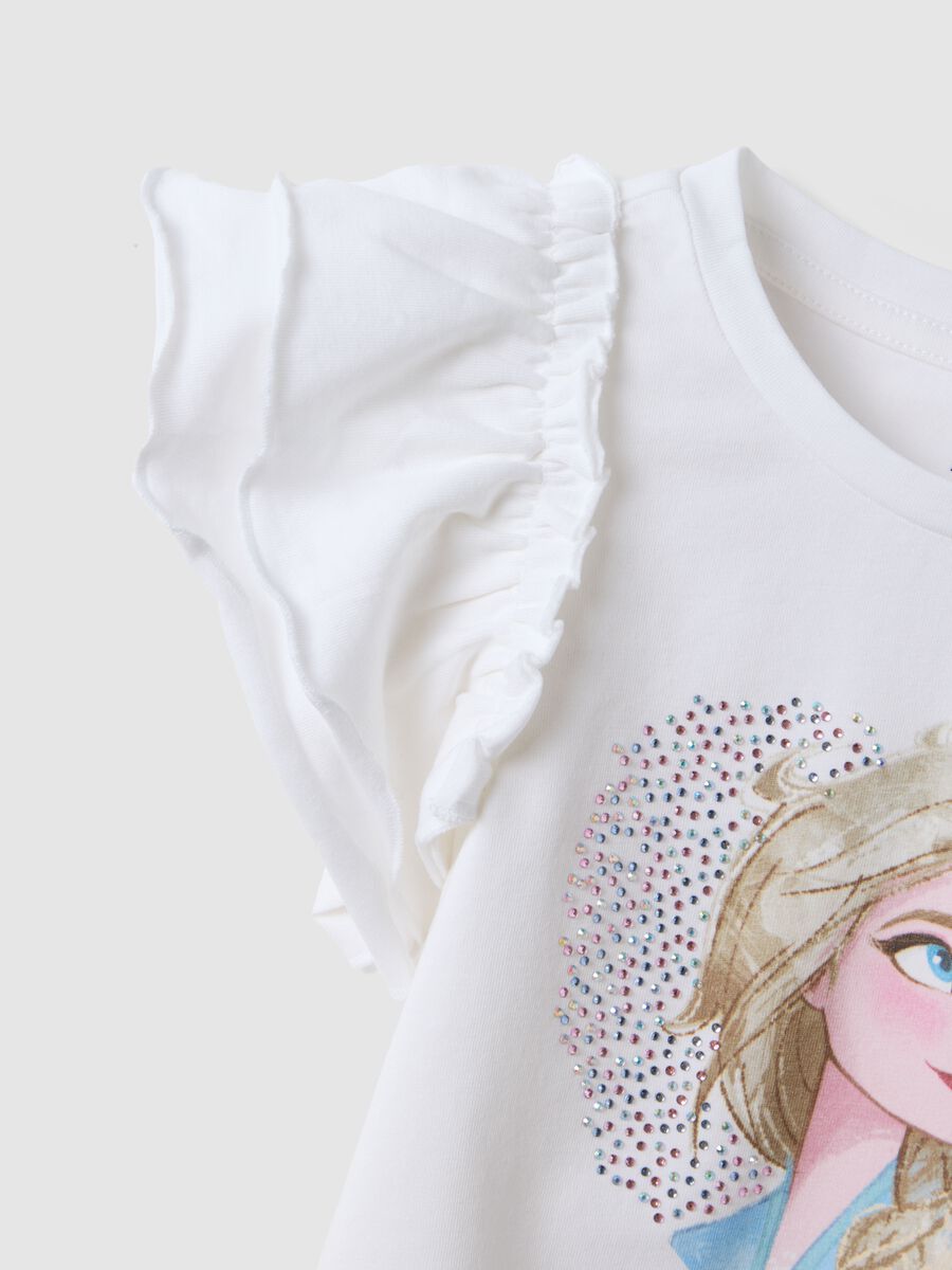 T-shirt in cotone elasticizzato bianco da bambina con volant e stampa_3