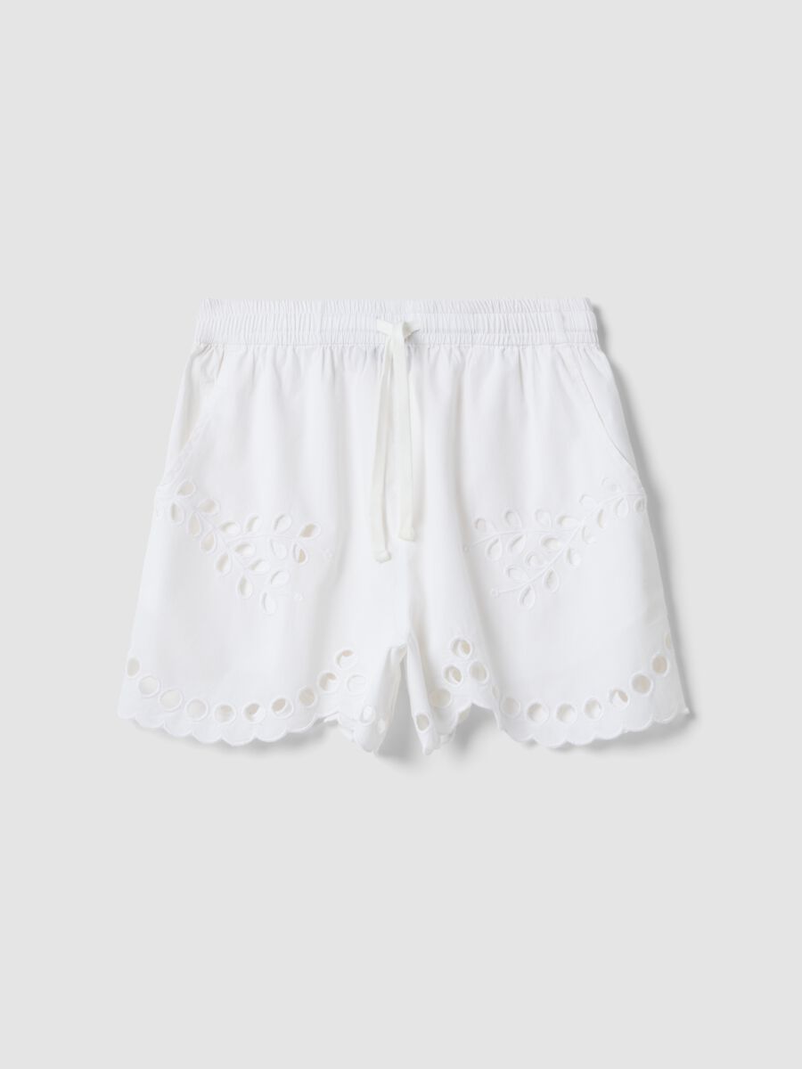 White pure cotton shorts with elasticated waistband_4