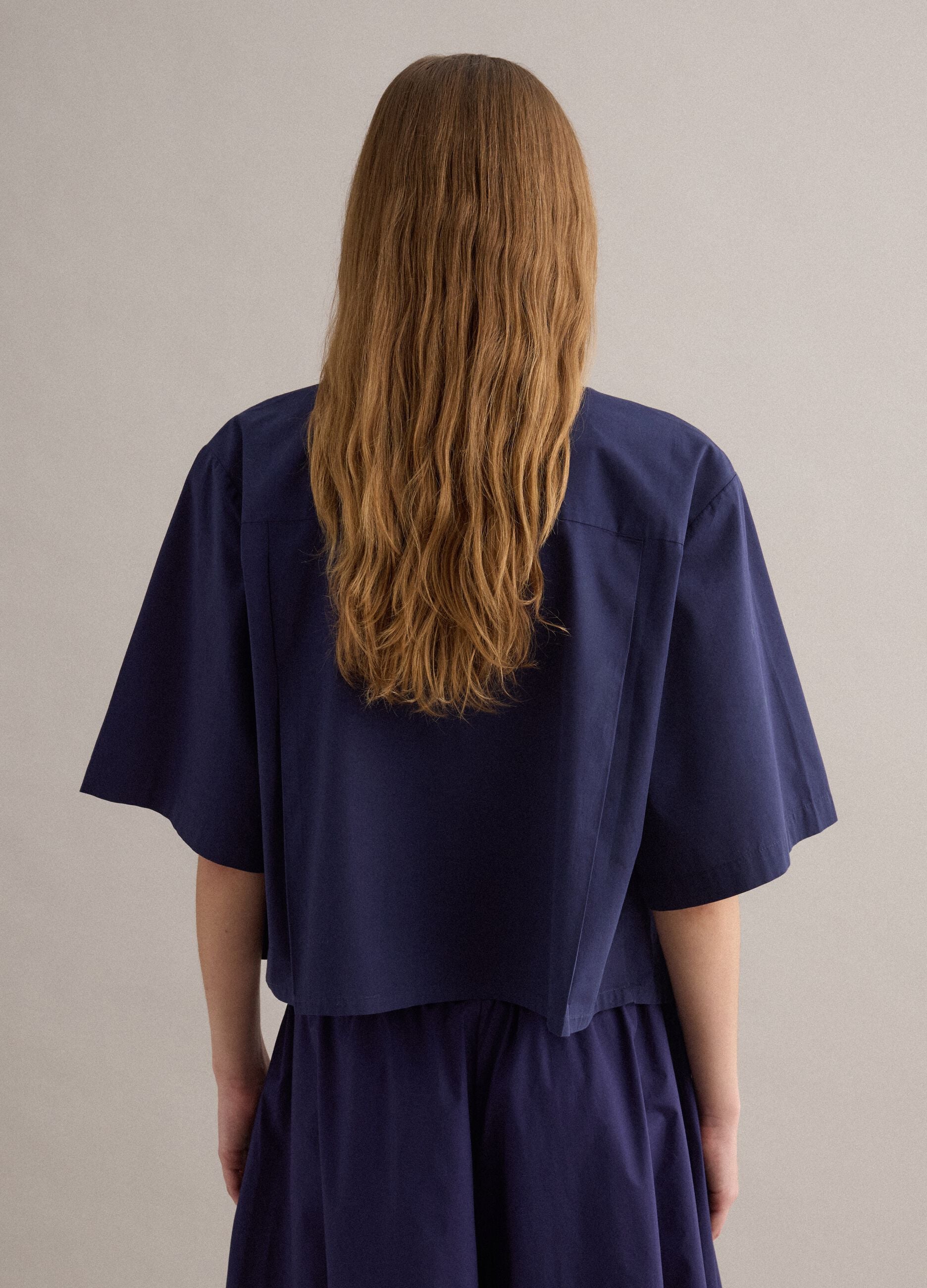 Camicia blu in puro cotone con taschino over fit
