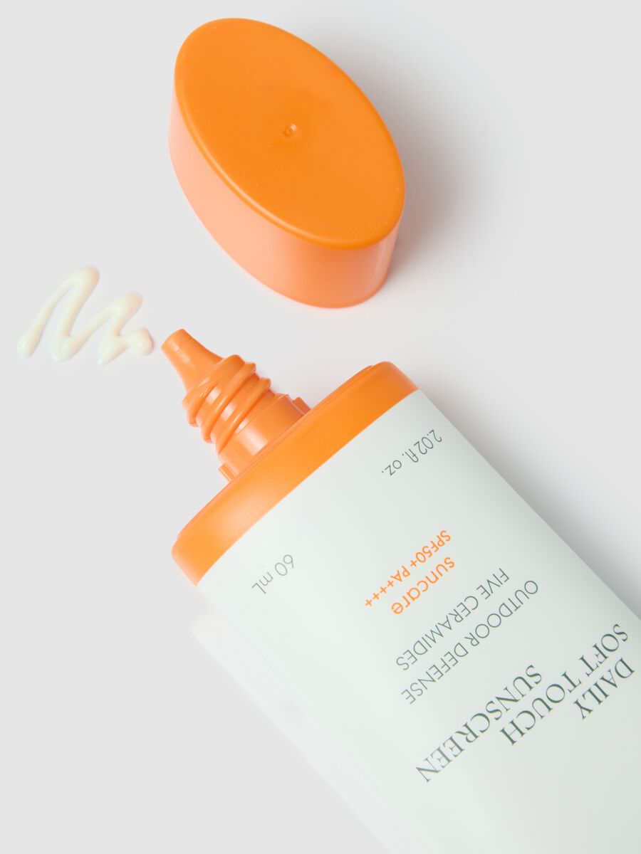La protezione solare ad ampio spettro arricchita con 5 ceramidi - skincare coreana_1