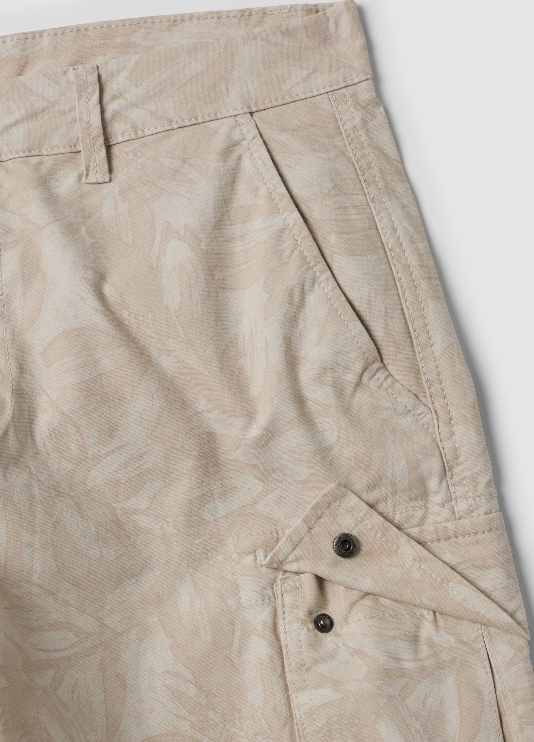 Beige stretch cotton cargo Bermuda shorts