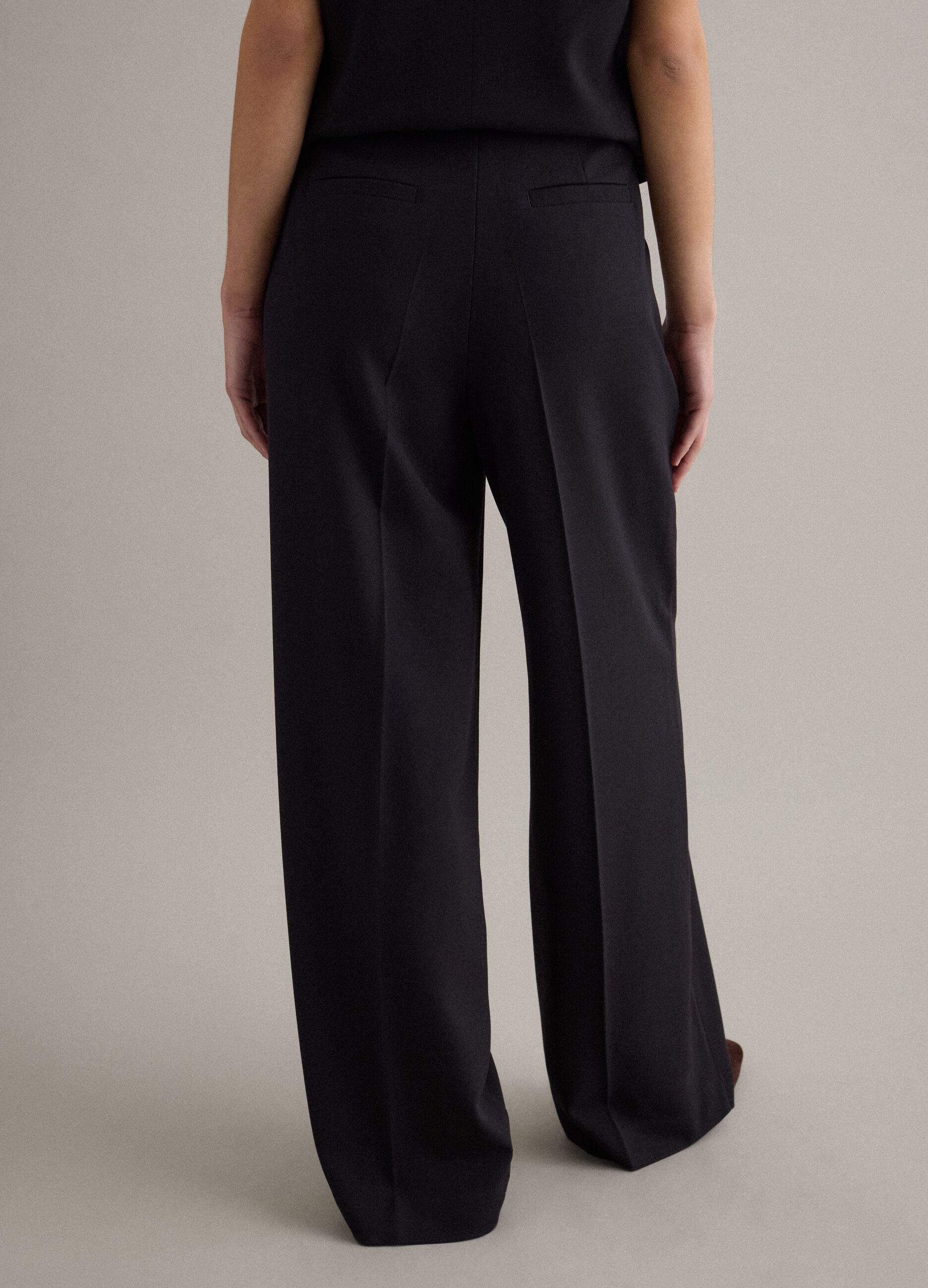 Pantaloni flare in misto viscosa neri