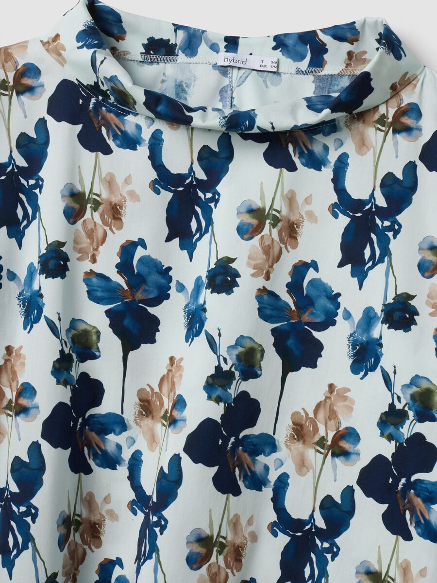 Blue stretch-cotton top with floral print_5